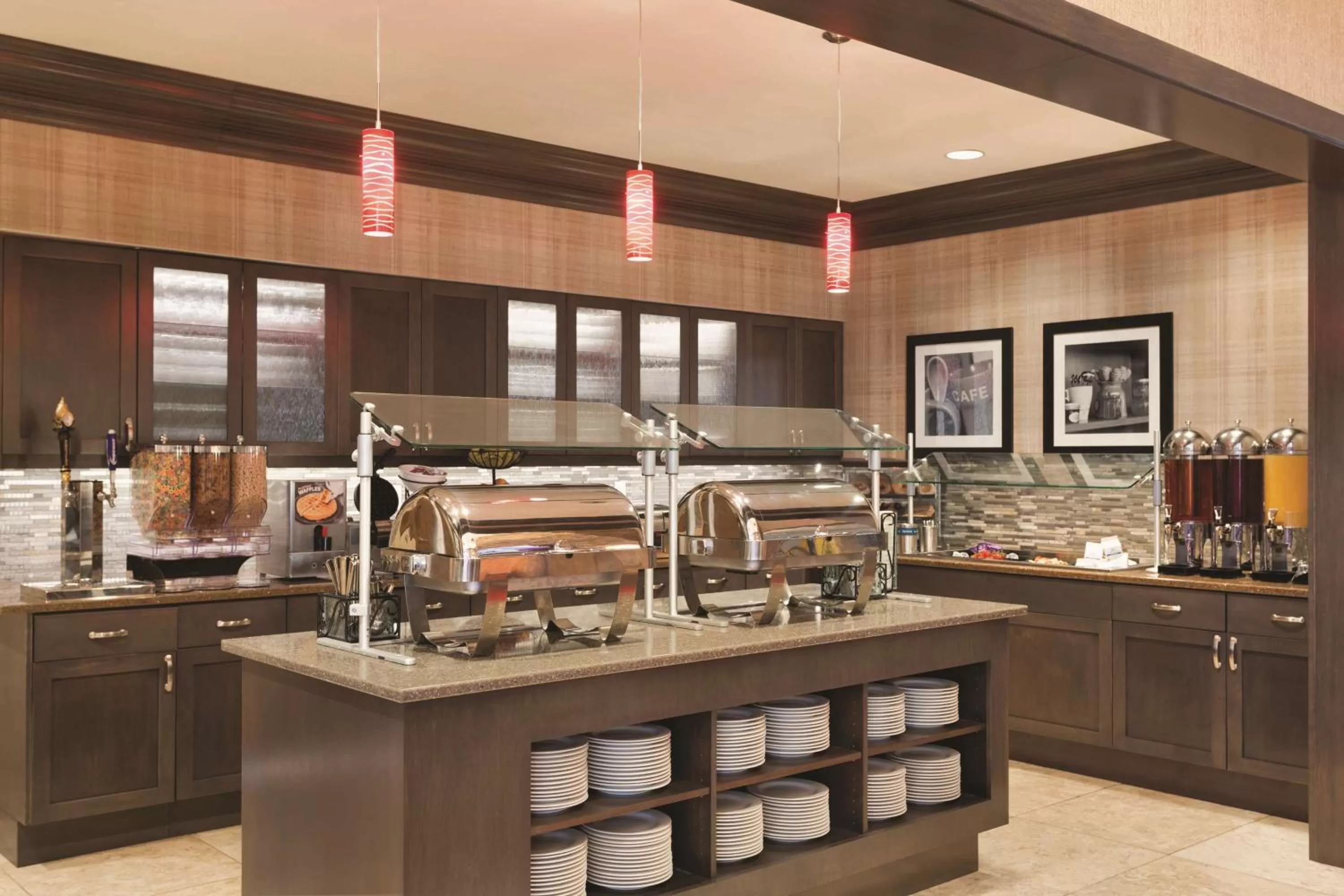 Dining area in Homewood Suites by Hilton West Des Moines/SW Mall Area