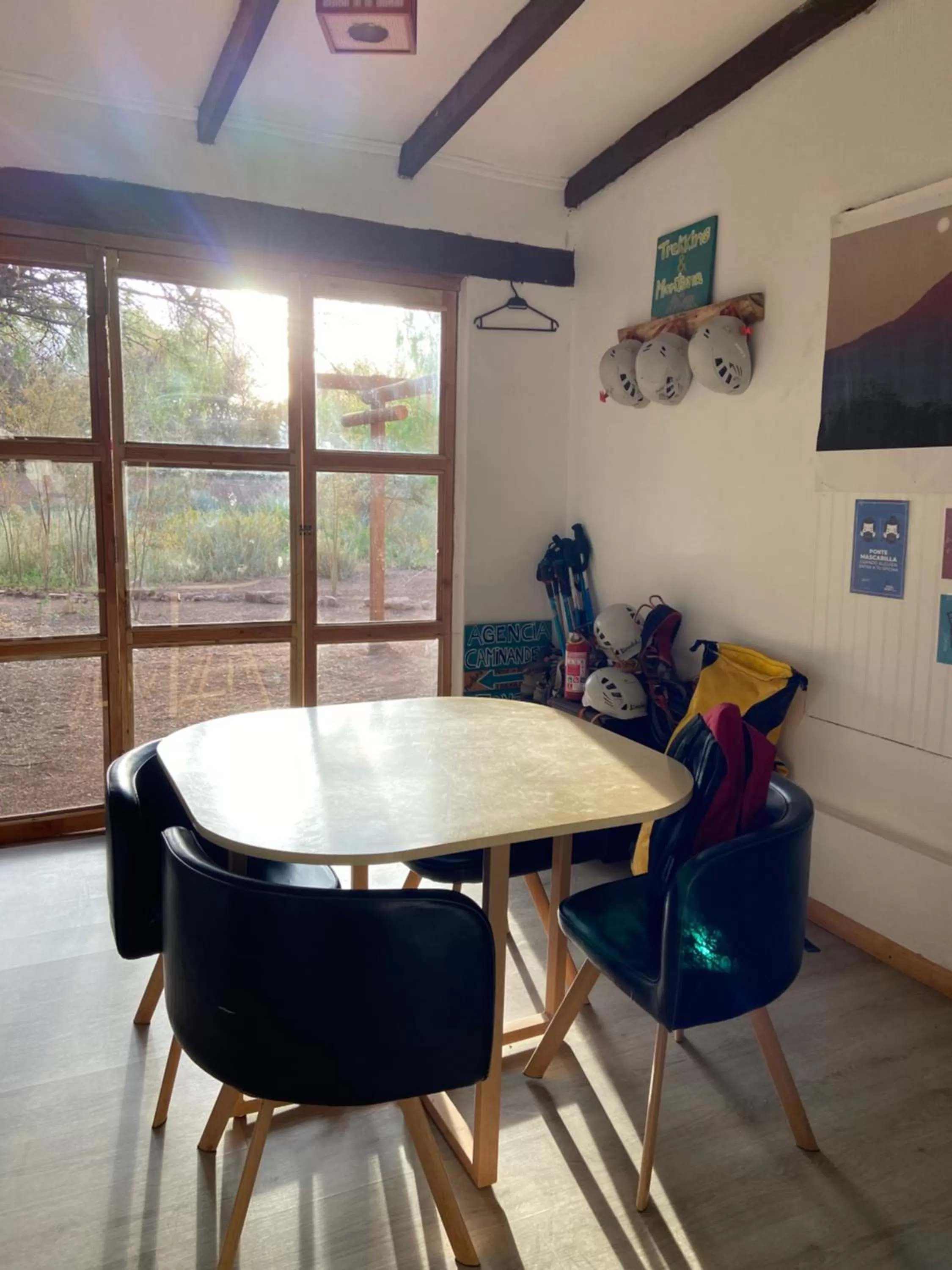 Lobby or reception, Dining Area in CaminAndes Hostal