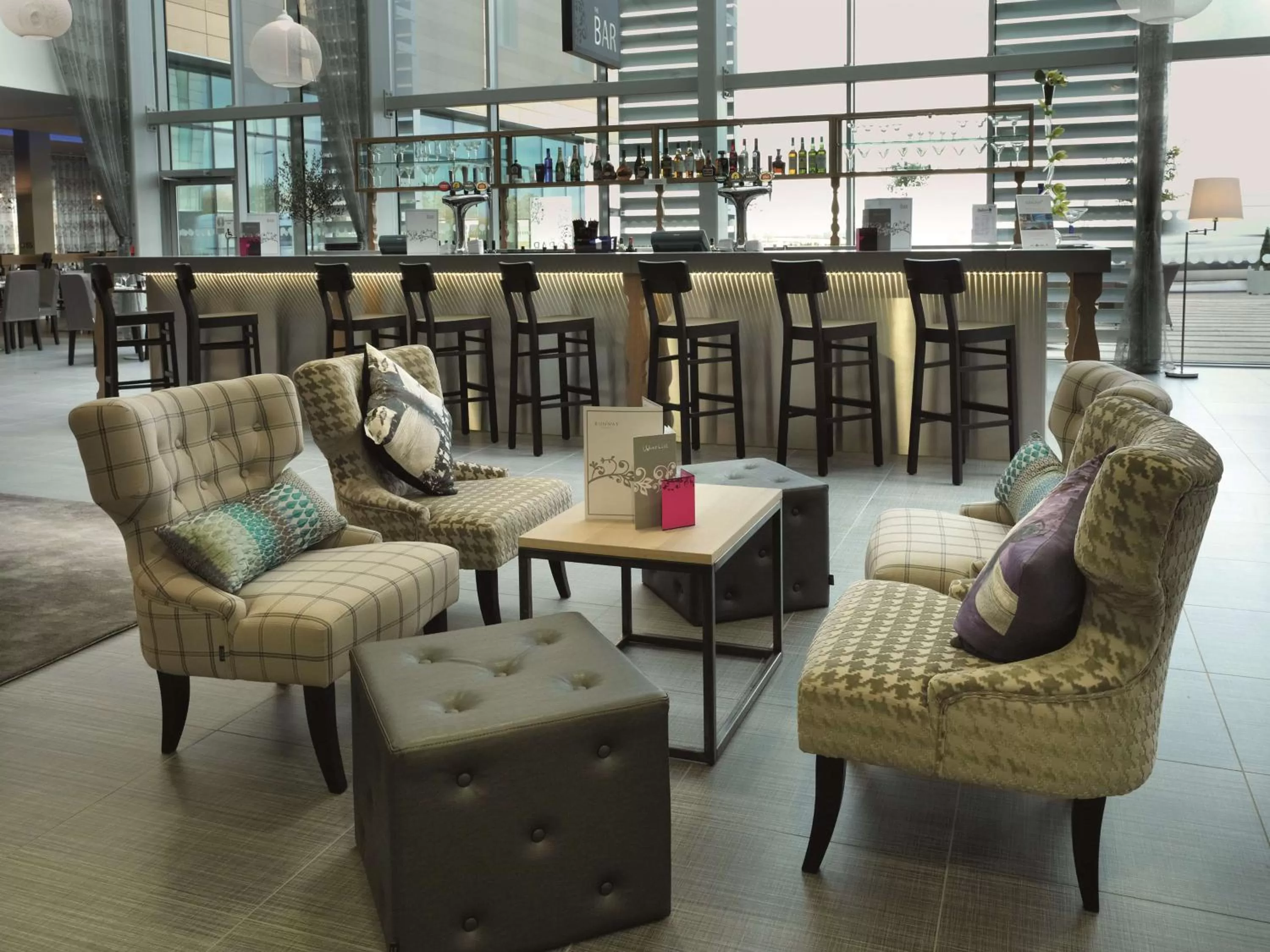 Lobby or reception in Radisson Blu Hotel East Midlands Airport