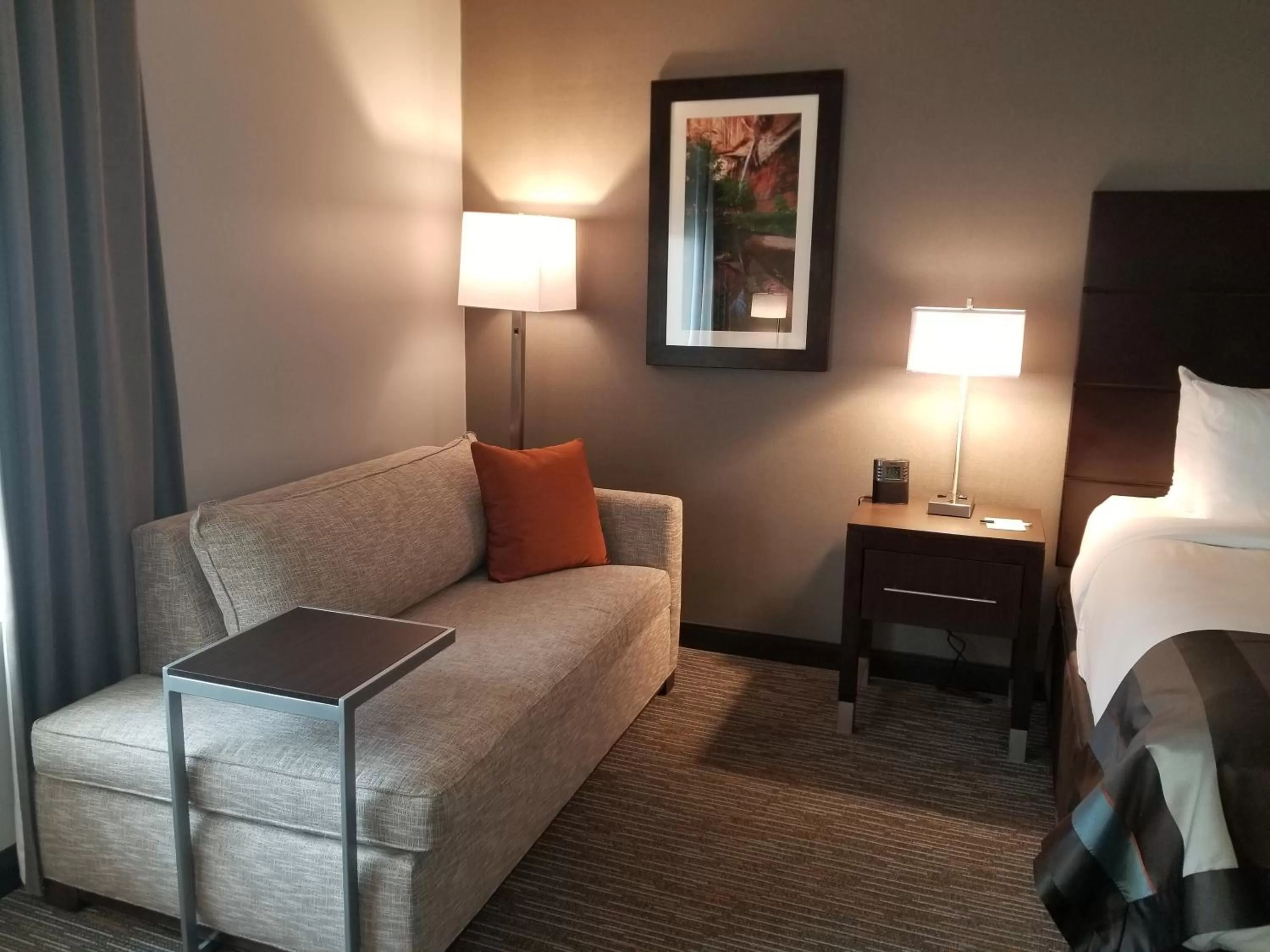 hair dresser, Bed in Wingate by Wyndham Hurricane Zion National Park