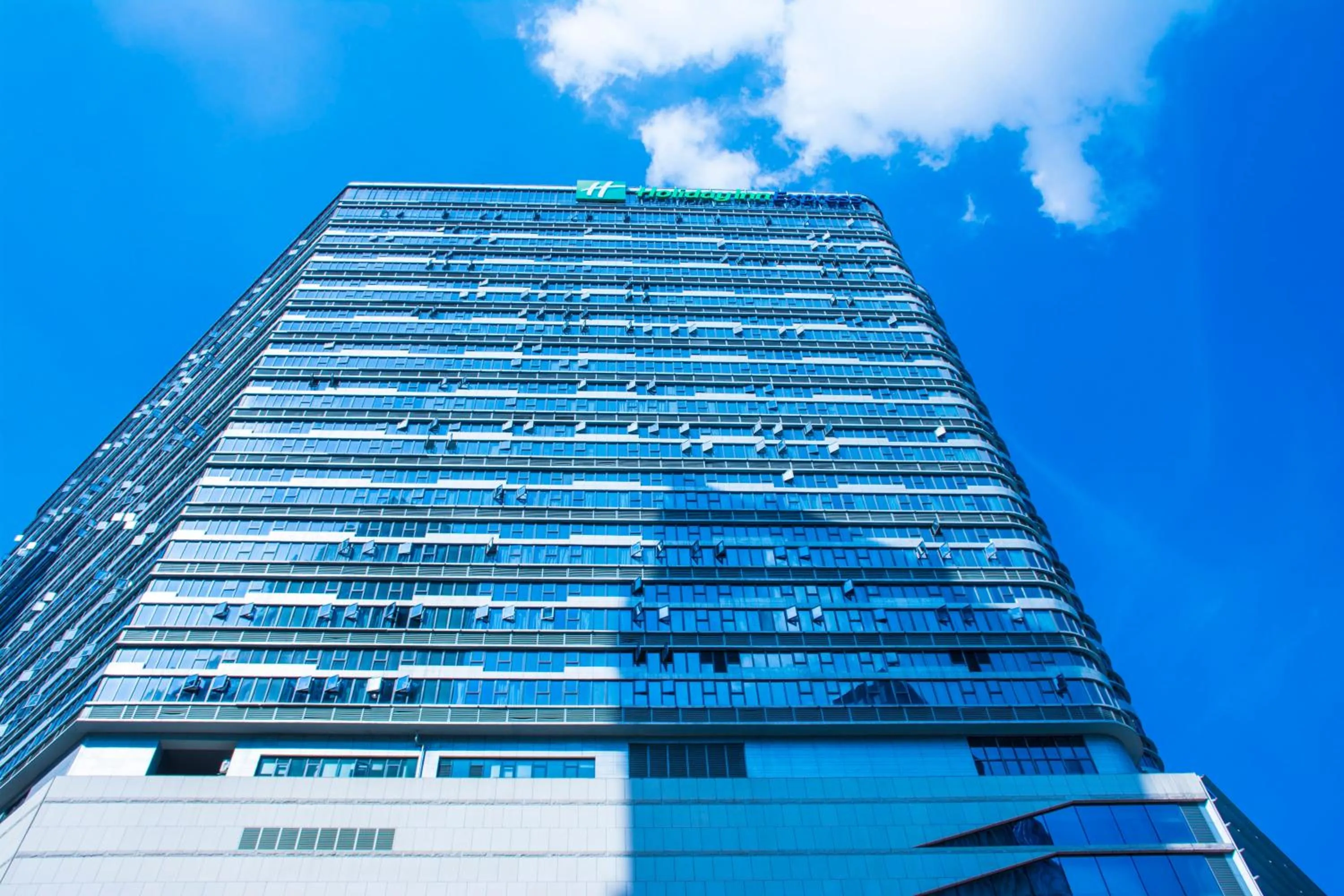 Property building in Holiday Inn Express - Wuhan Optical Valley by IHG