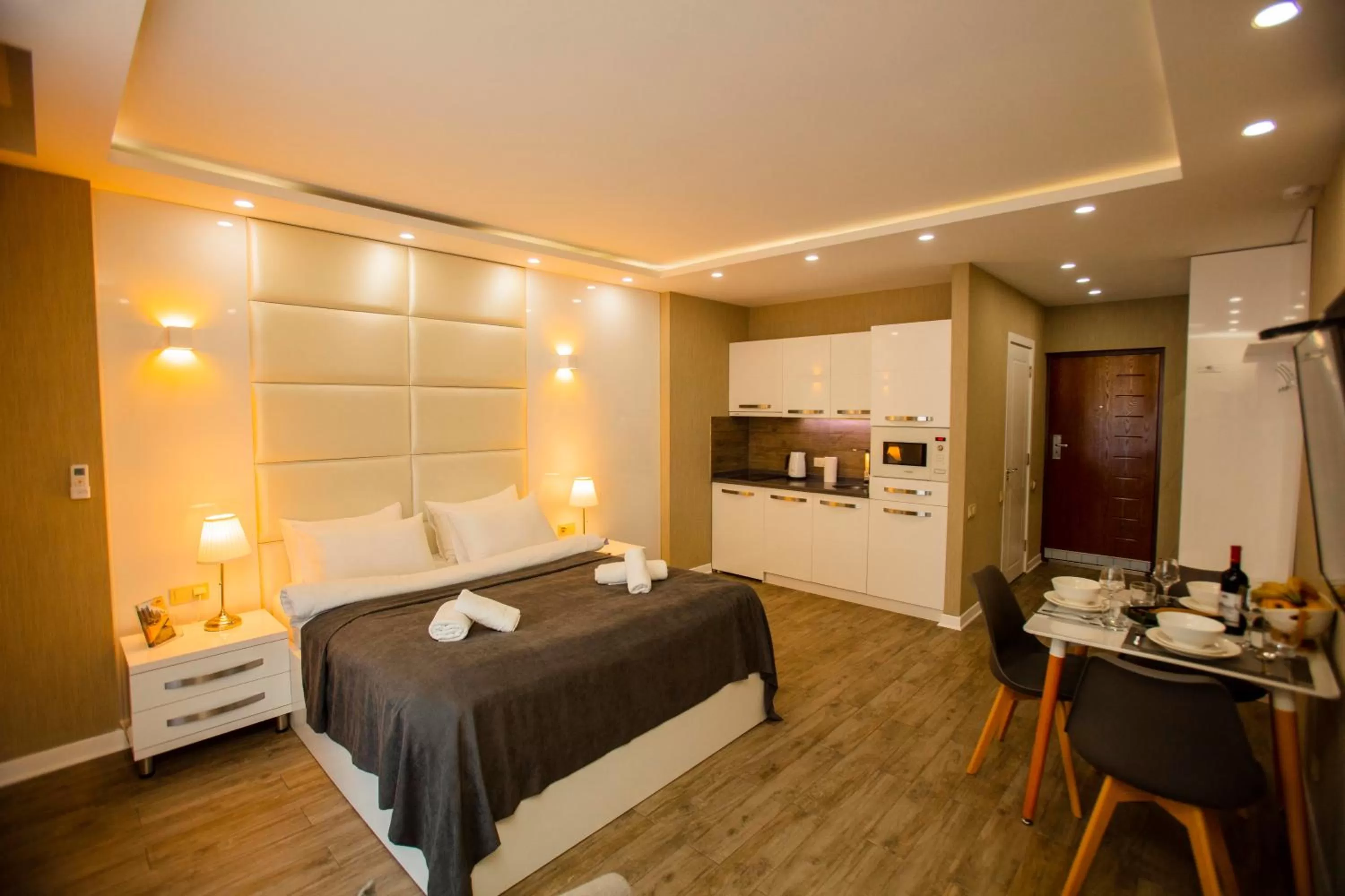 Bed in Aparthotel Holiday Lux Batumi