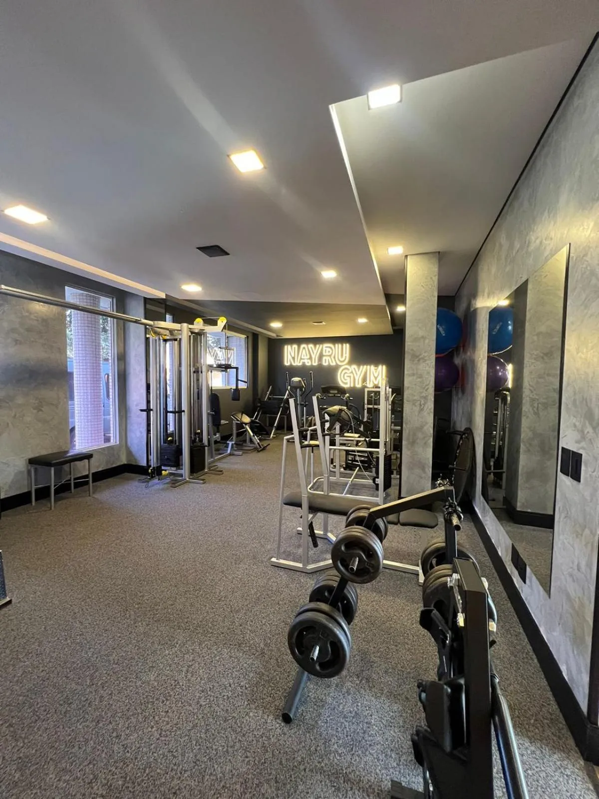 Nayru Hotel