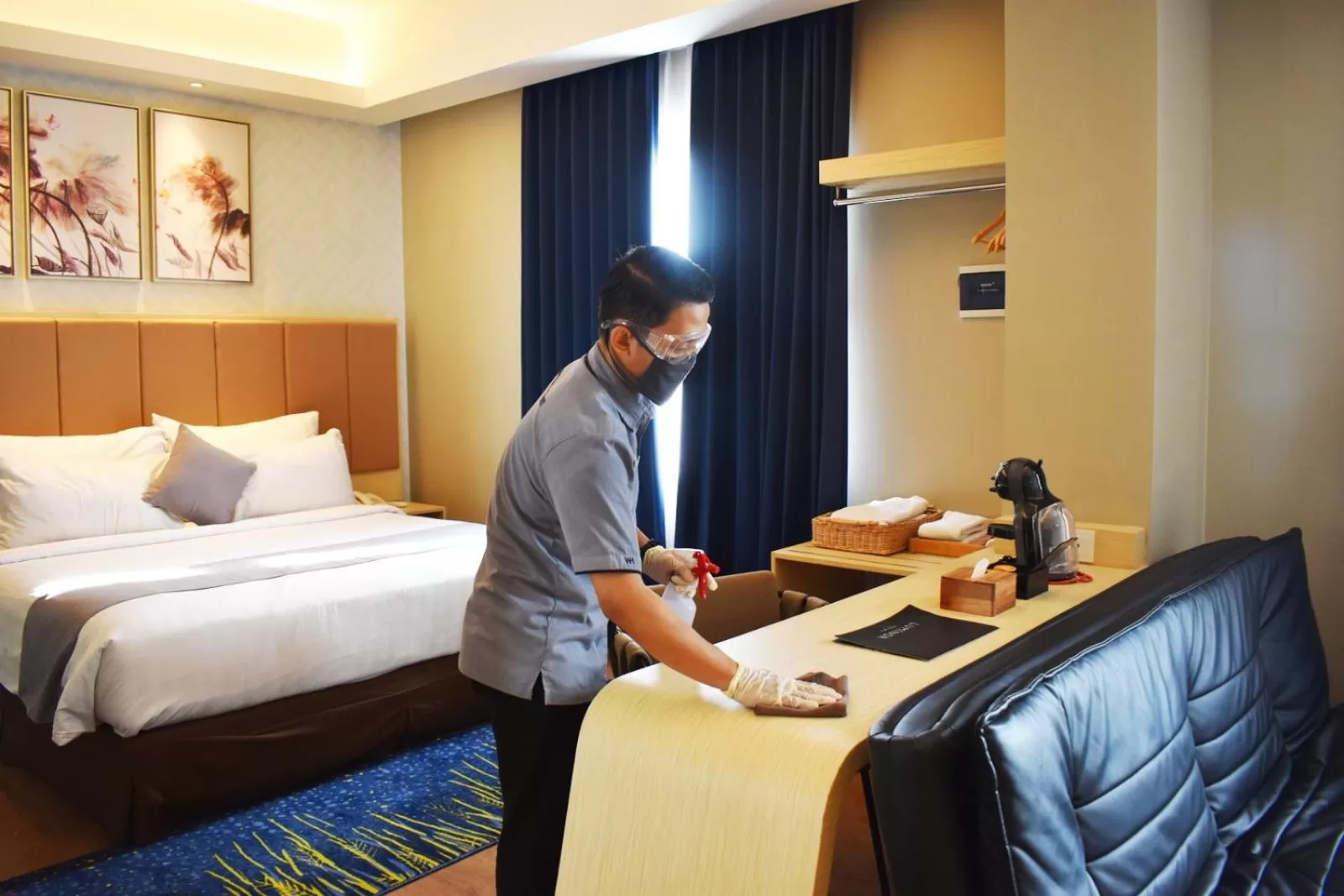 Staff, Bed in Luminor Hotel Airport Sidoarjo By WH , Best Choice and Strategic Location with a Rooftop area in Town