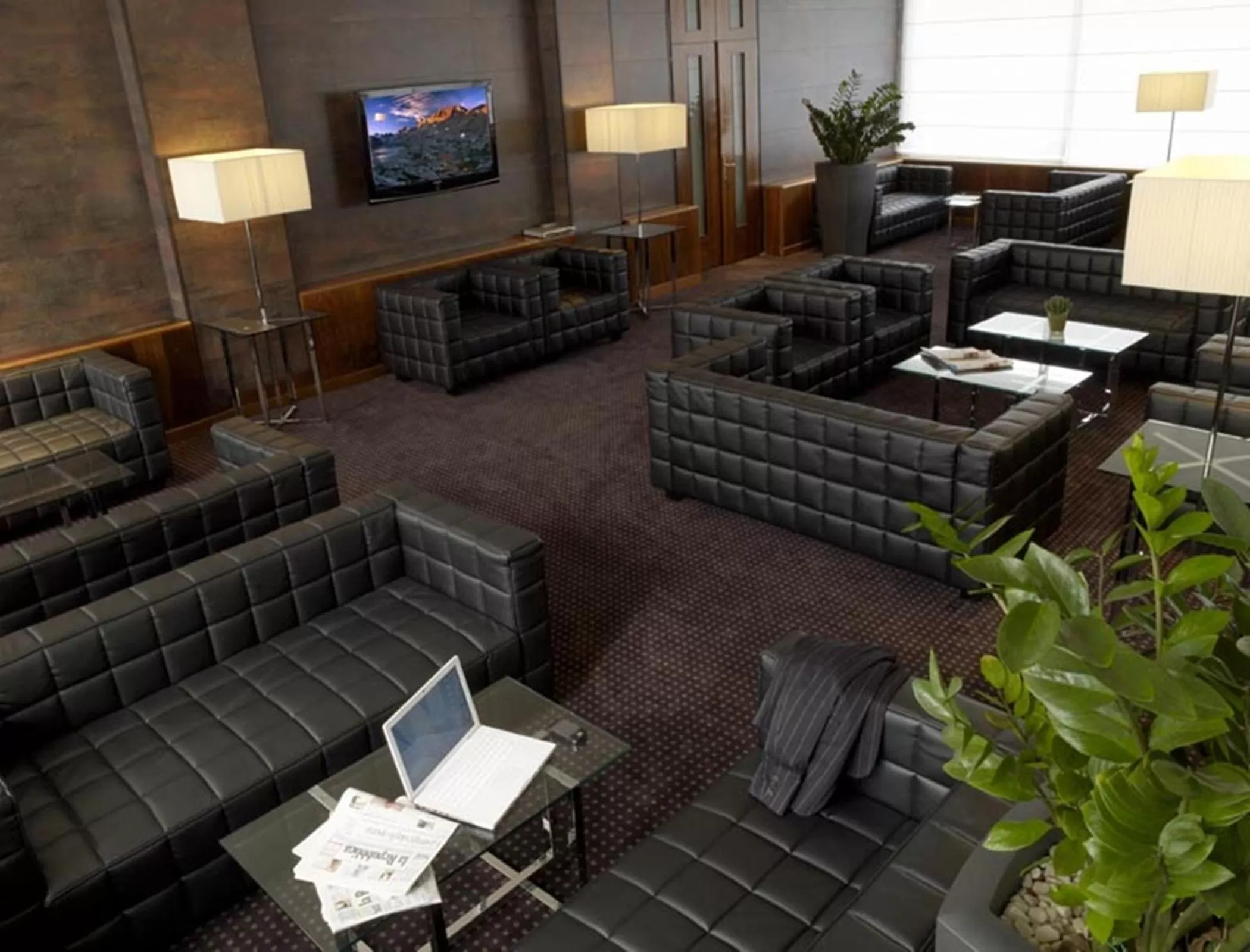 Communal lounge/ TV room in LH Hotel Sirio Venice