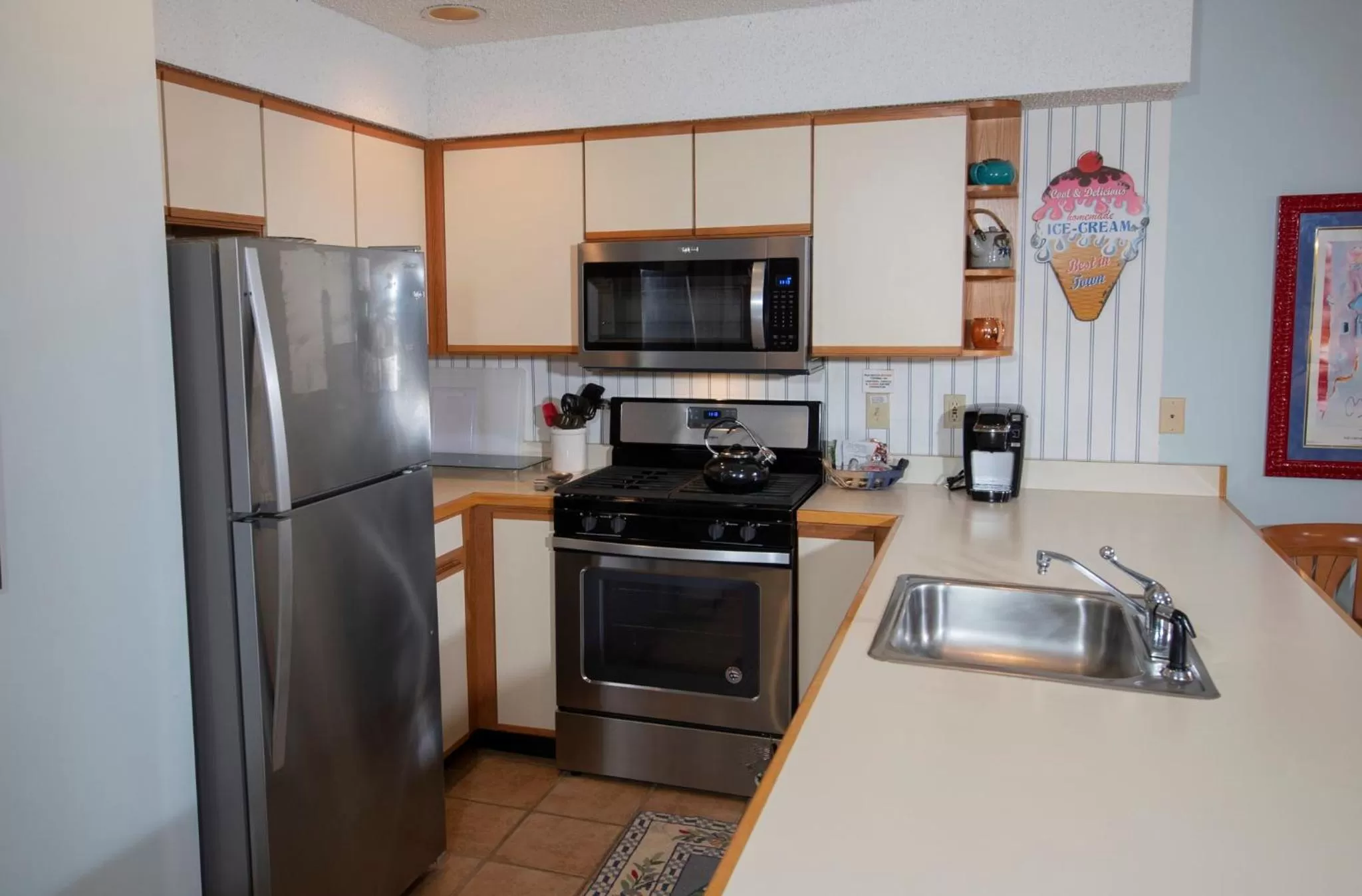 Kitchen or kitchenette in Winterplace on Okemo Mountain