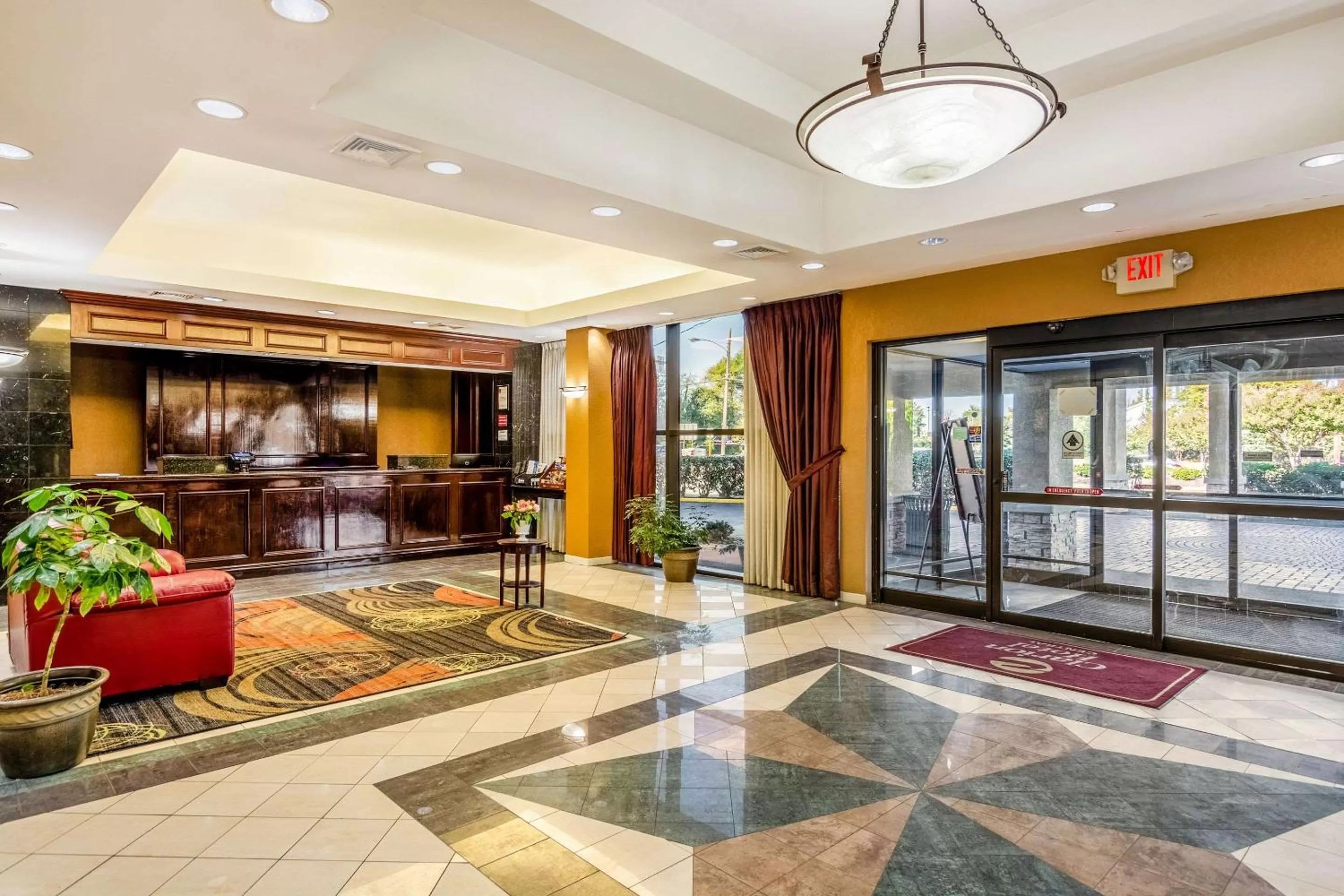 Lobby or reception in Quality Inn Central