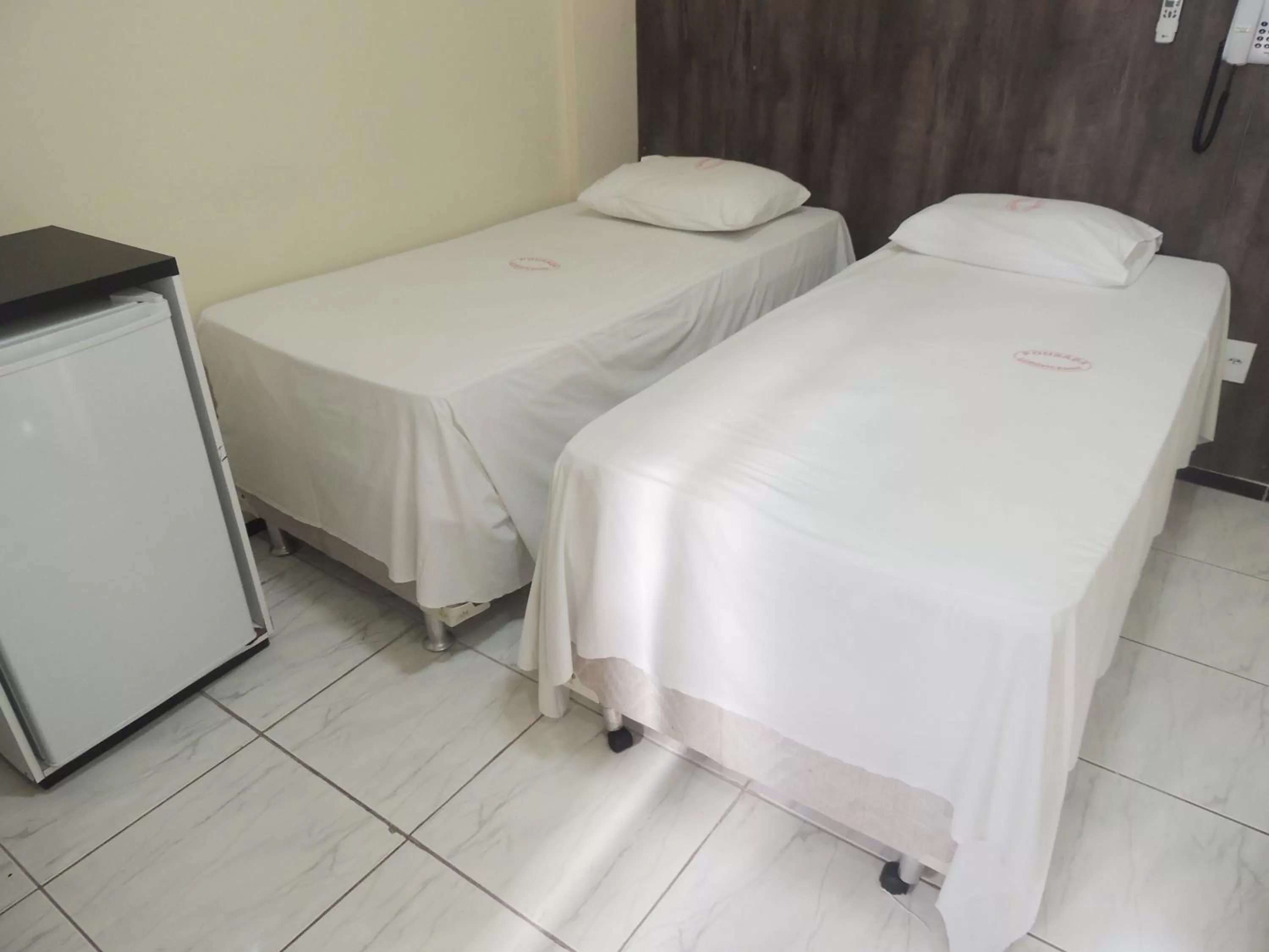 Food and drinks, Bed in Hotel Pousada Ludovicense