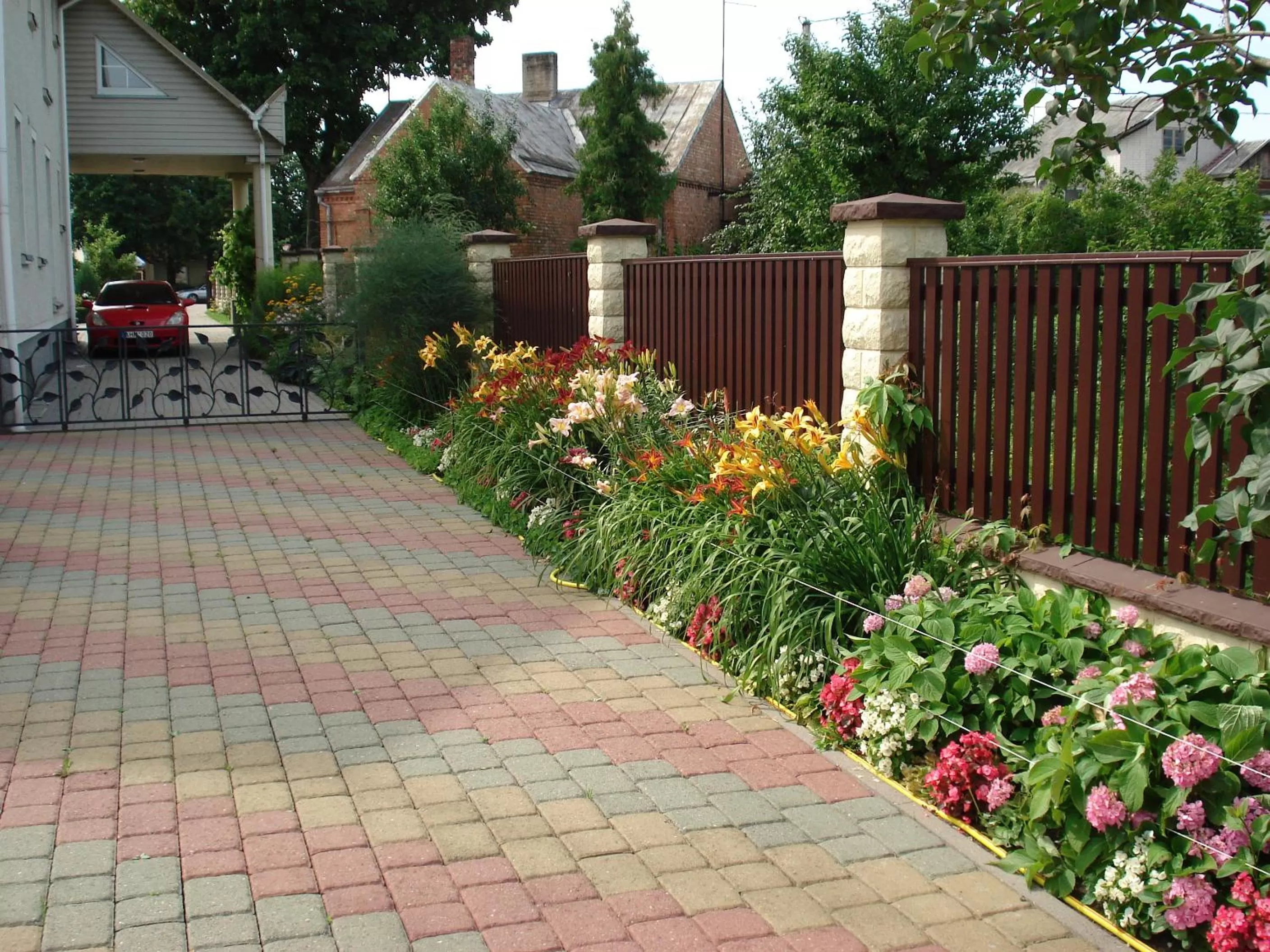 Property building in Guest House Linas