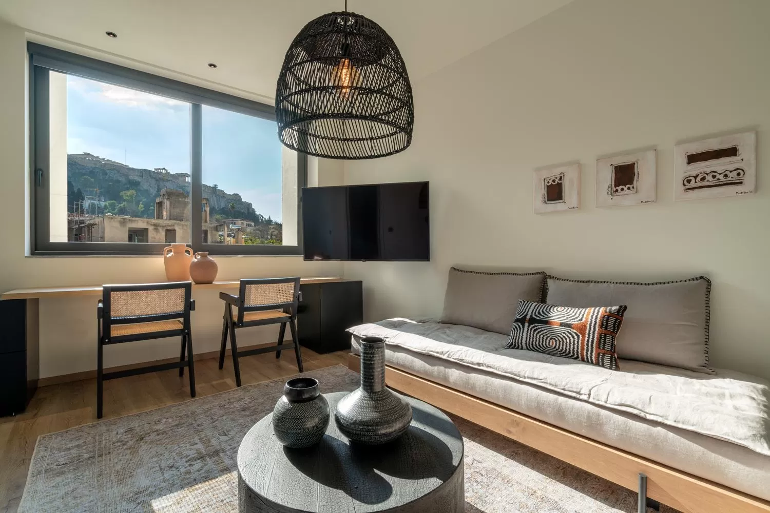 TV and multimedia in Athens Woo Suites