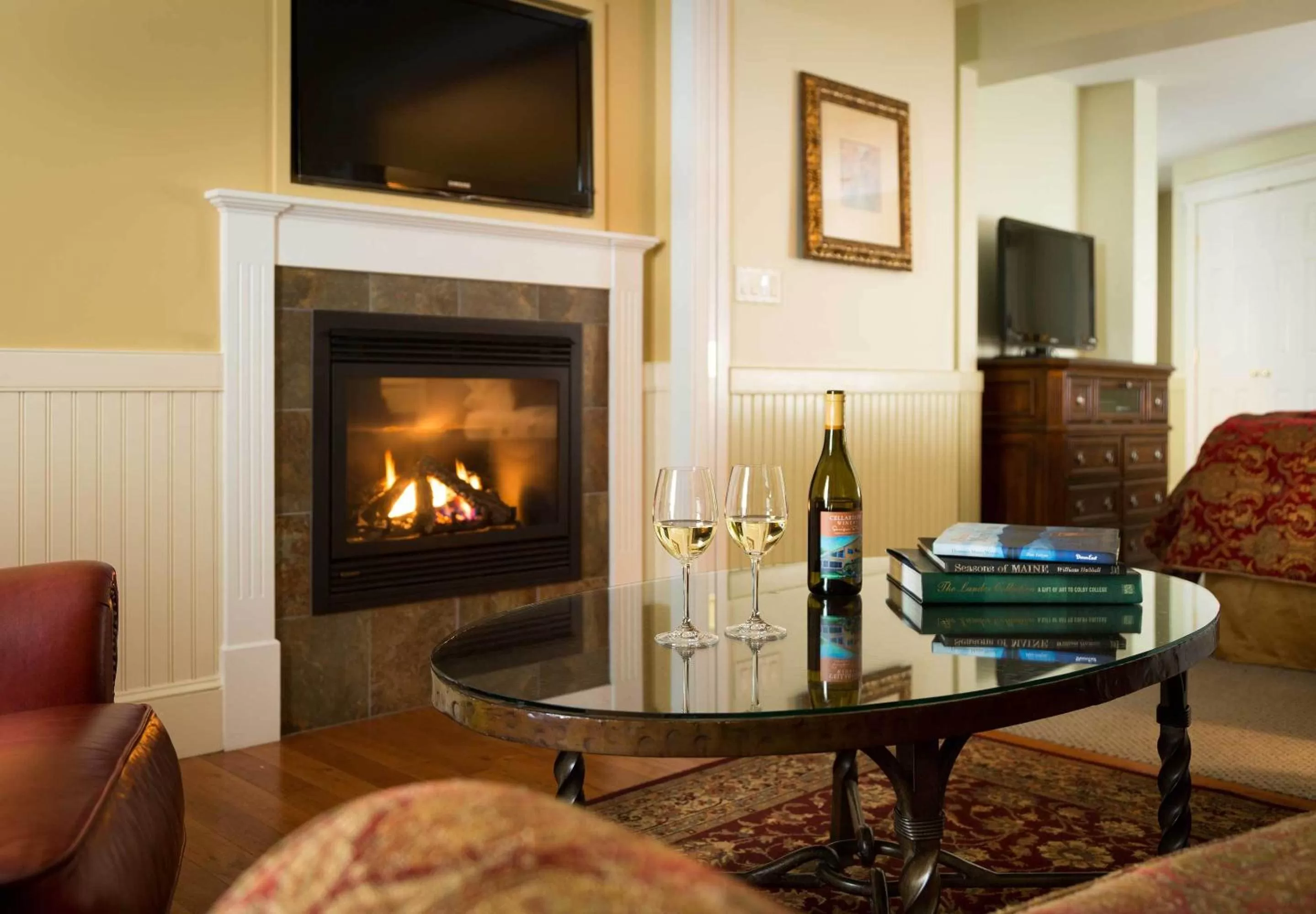 Decorative detail in Grand Harbor Inn