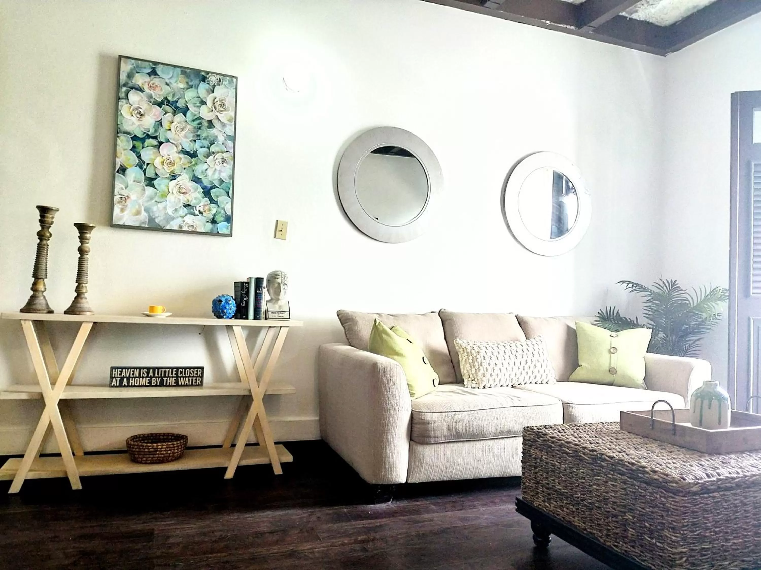 Living room in La Capitana Old San Juan Building