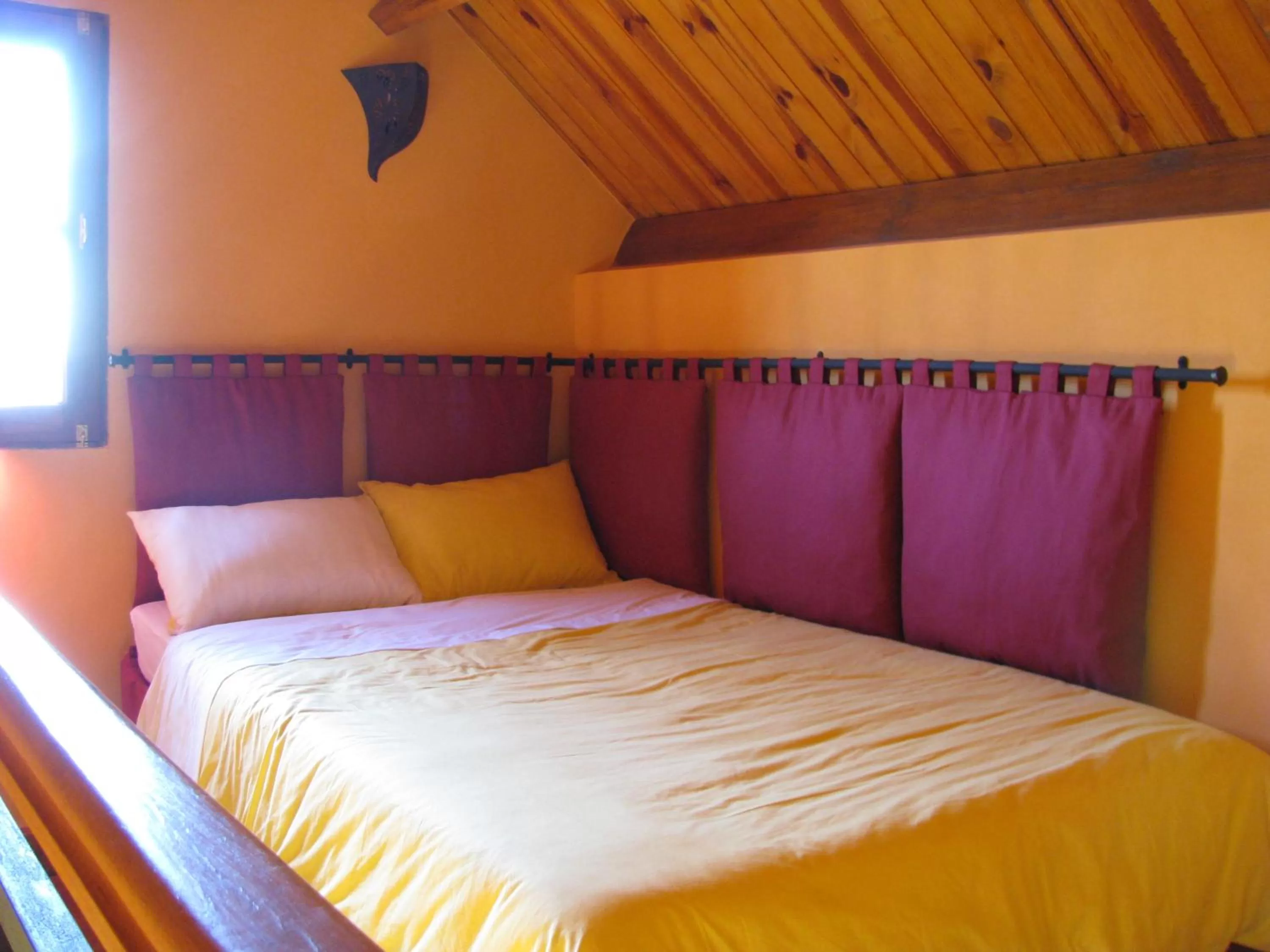 bunk bed, Room Photo in Belvedere Hotel