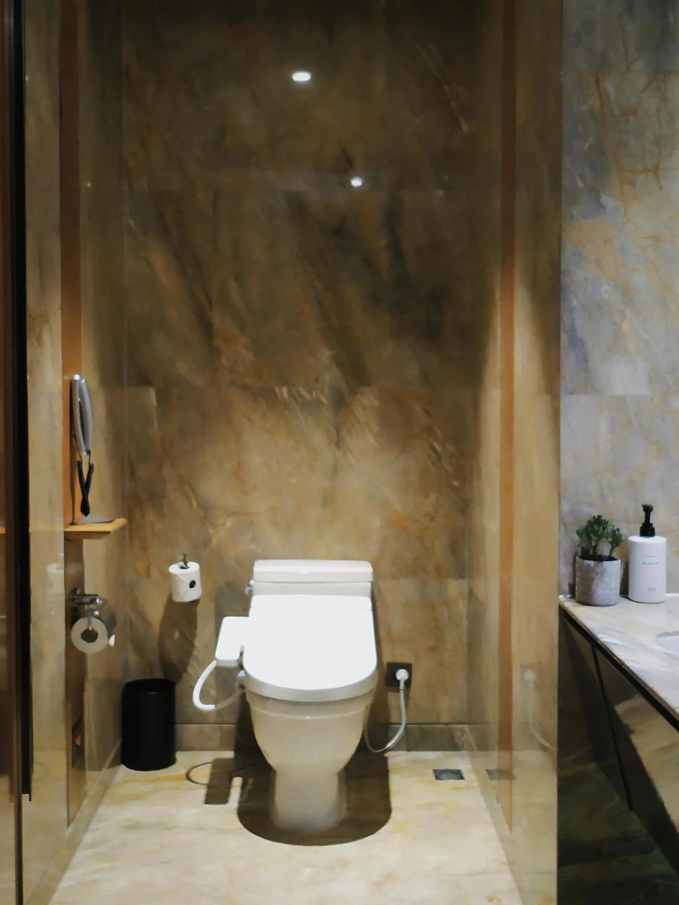 1 King Bed Deluxe Suite in InterContinental Changsha, an IHG Hotel 1 King Bed Deluxe Suite in InterContinental Changsha, an IHG Hotel