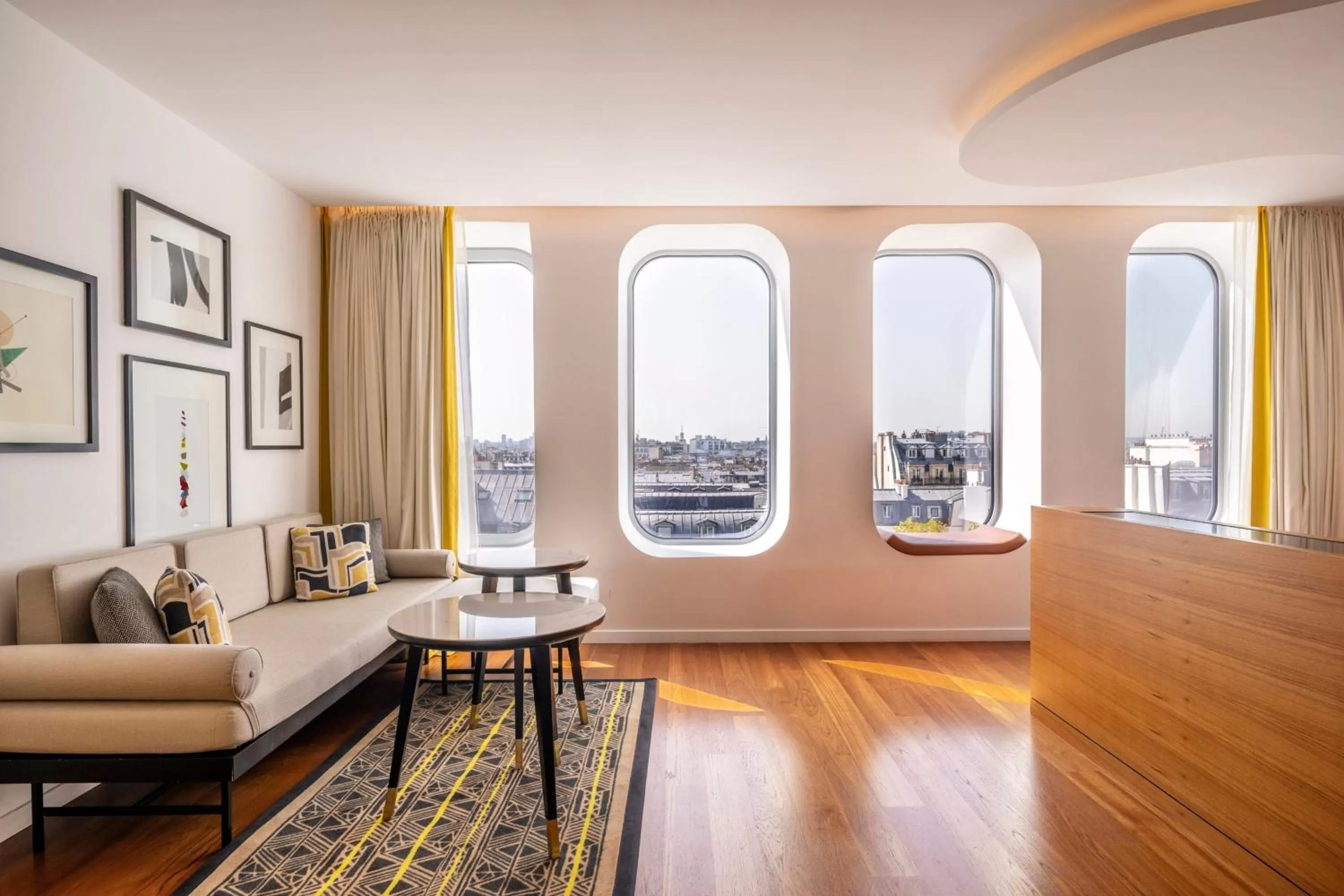 Bedroom in Renaissance Paris Republique Hotel & Spa