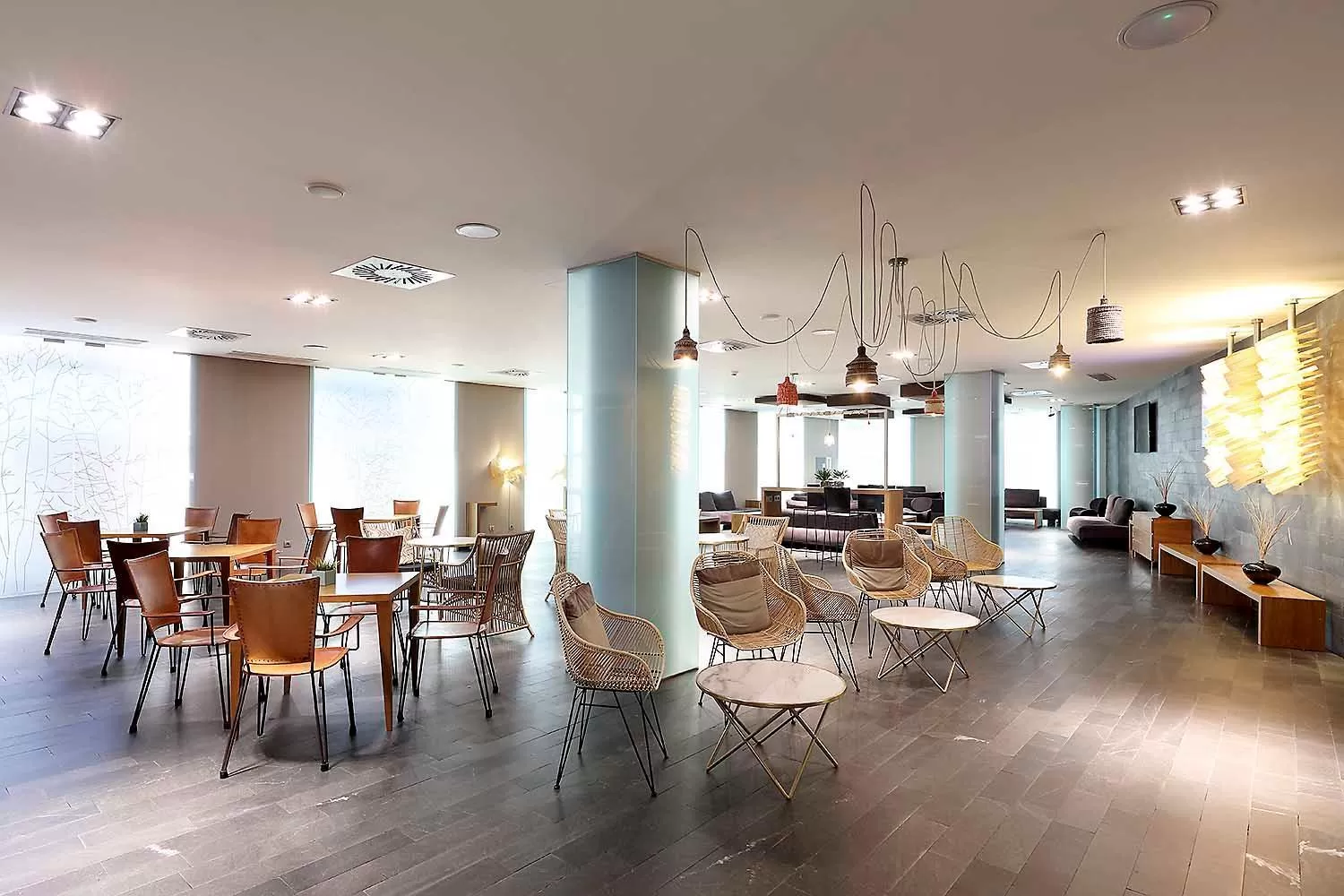 Lounge or bar in Eurostars Madrid Congress