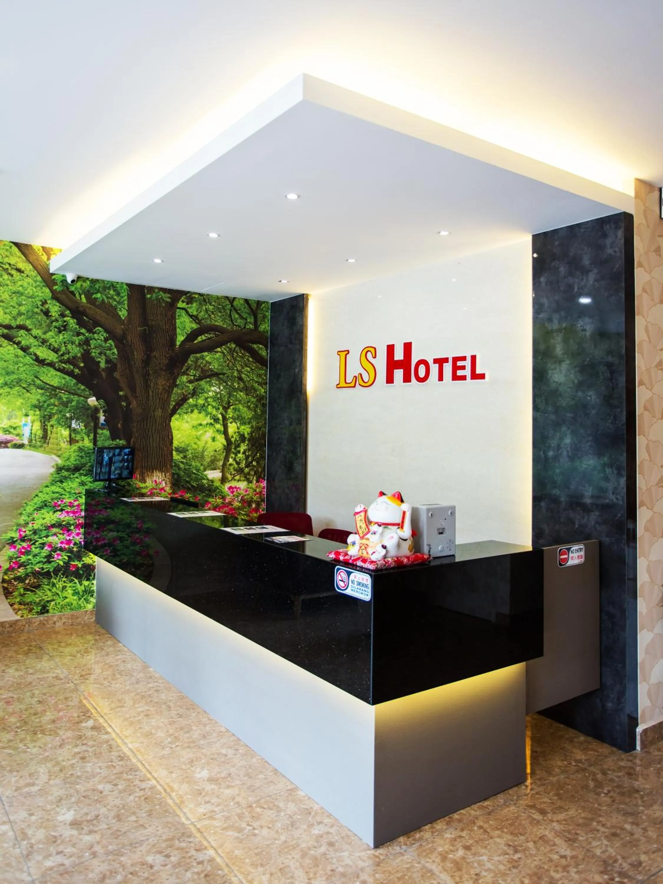 Lobby or reception in LS Hotel