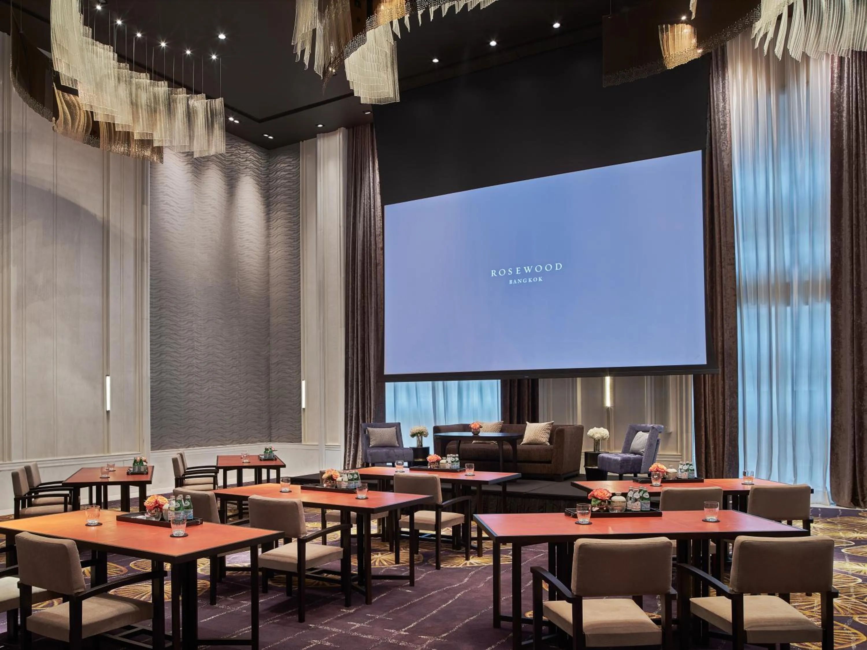 Business facilities in Rosewood Bangkok