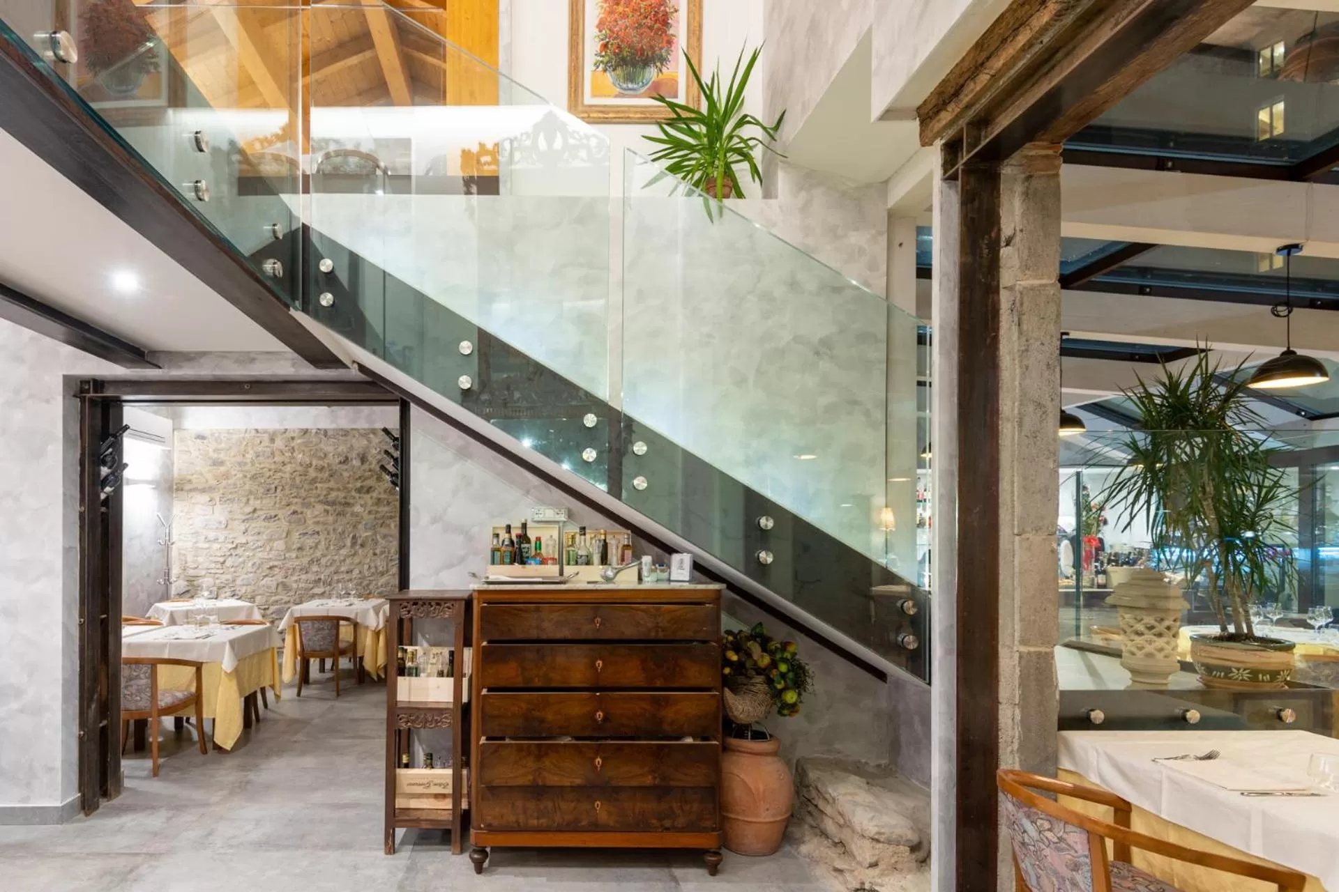 Restaurant/places to eat in Hotel Roma