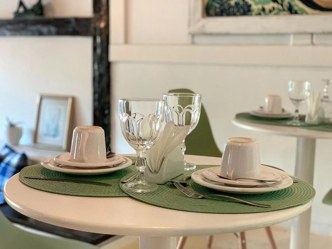 Restaurant/places to eat in Pousada Marittima