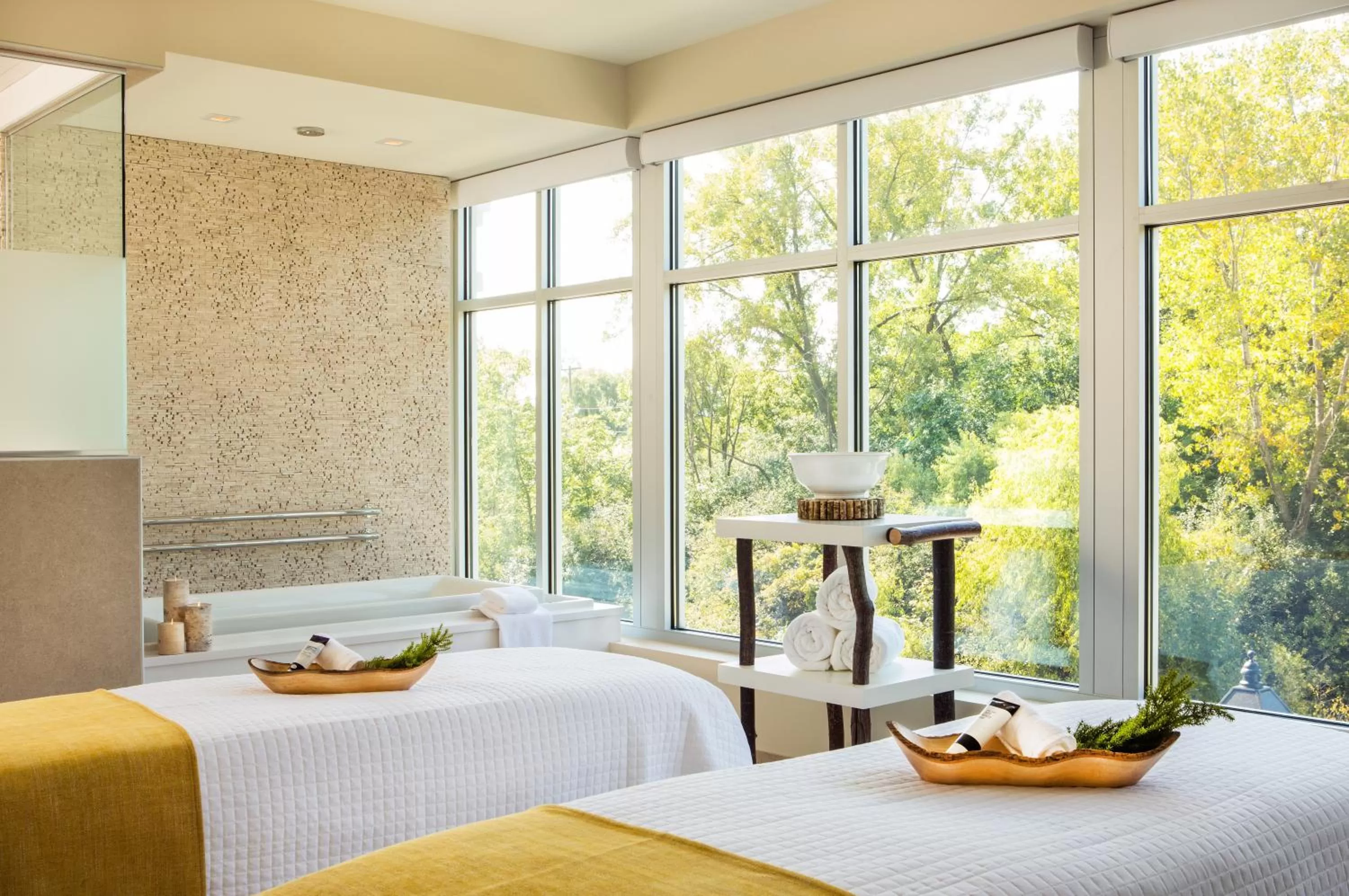 Massage, Bed in The Hotel Landing