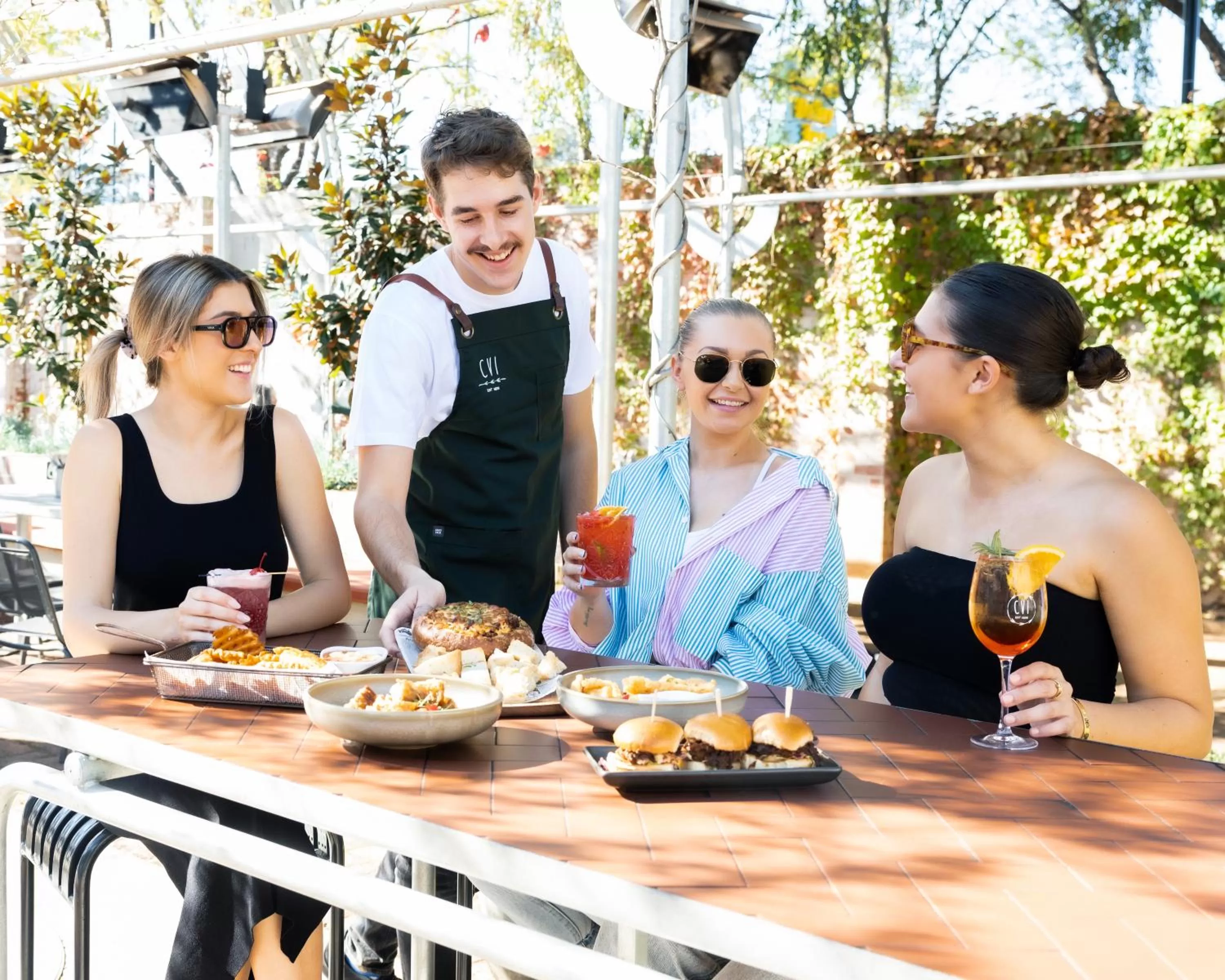 Restaurant/places to eat in Camden Valley Inn