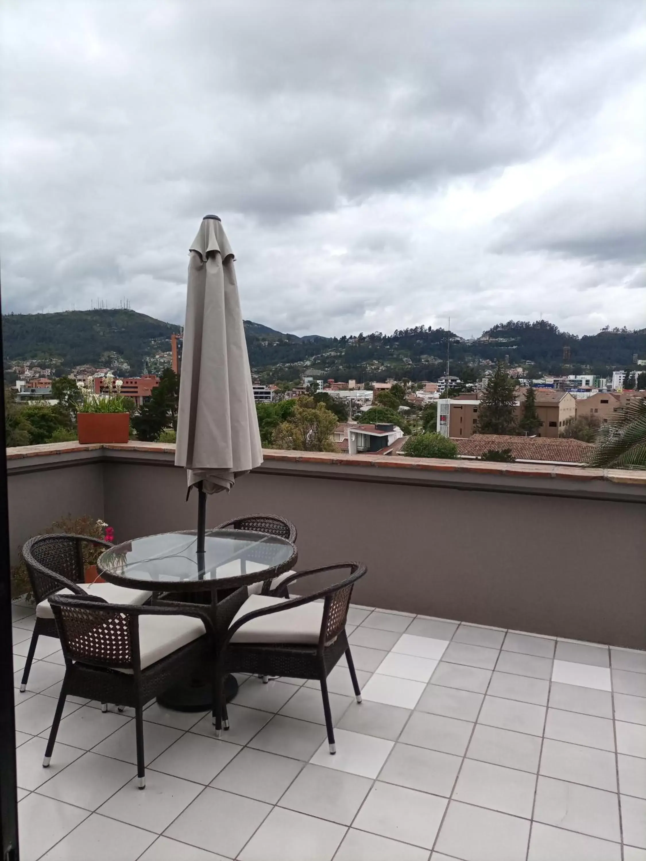 King Suite with Balcony in Hotel Victoria King Suite with Balcony in Hotel Victoria