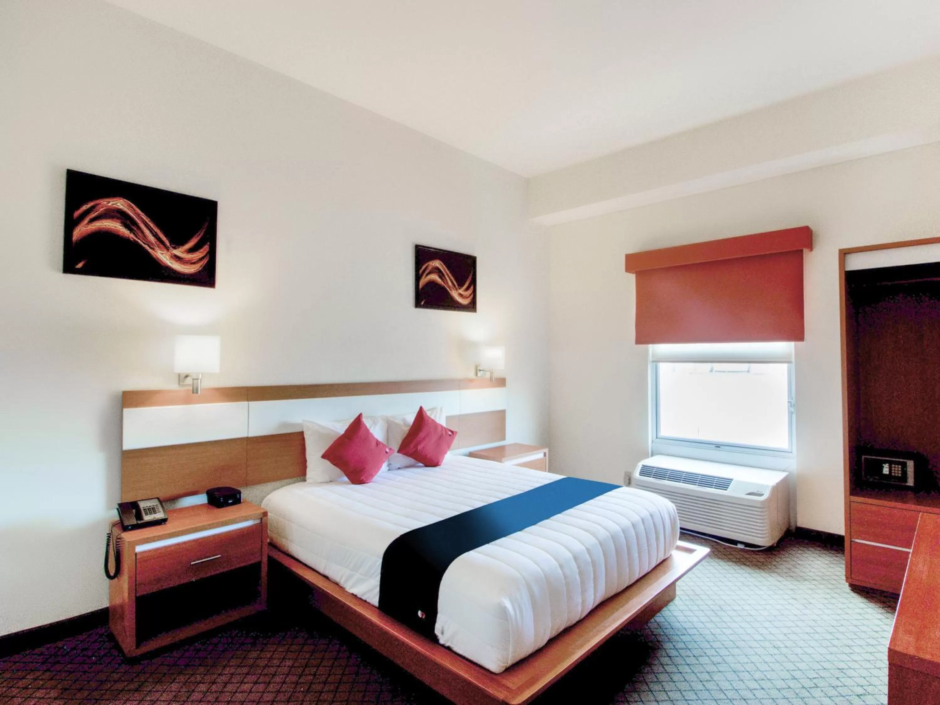 Bedroom, Bed in Capital O Hotel Herederos, Piedras Negras