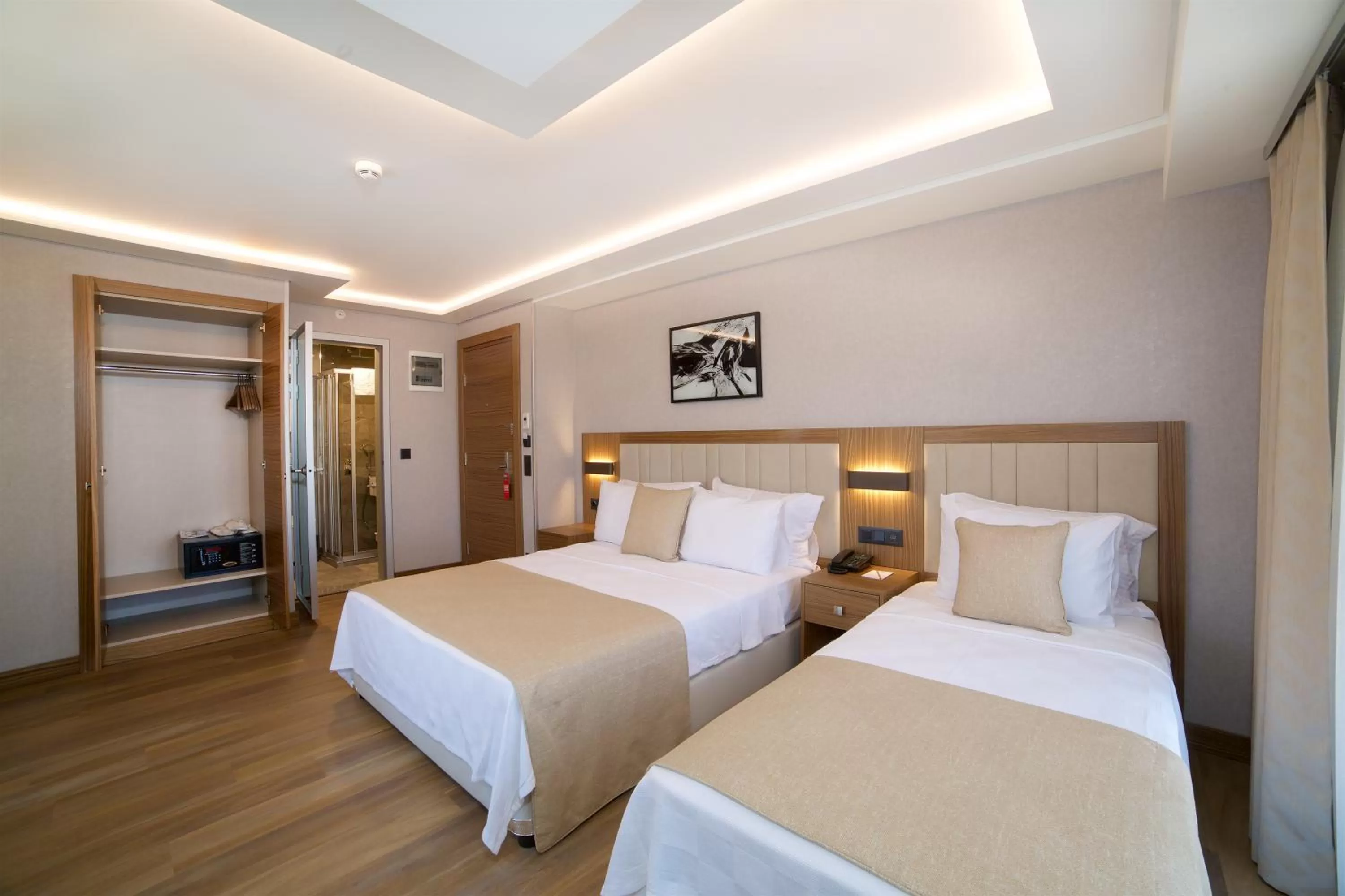 Bed in Erboy Hotel Istanbul Sirkeci