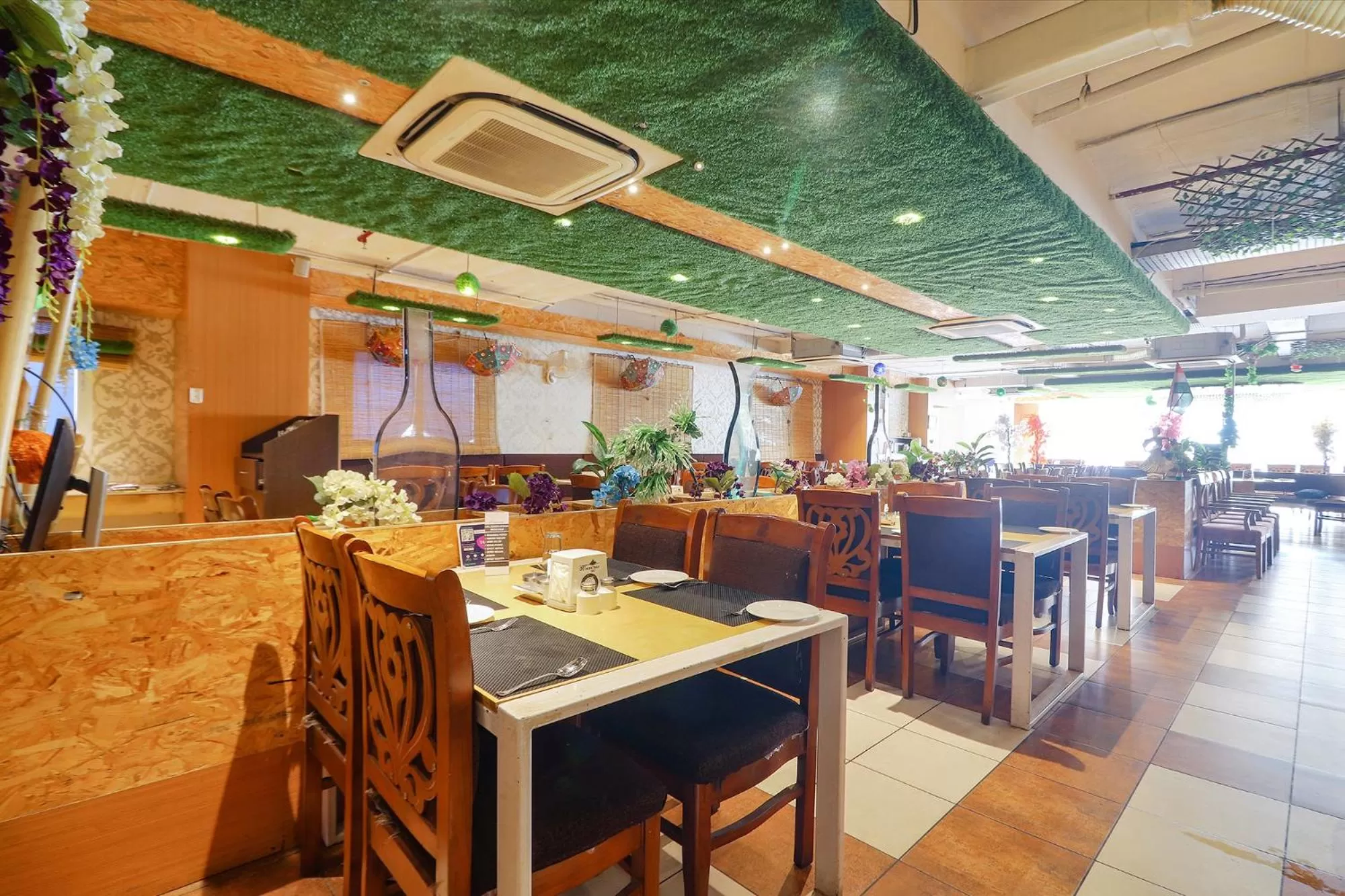 Restaurant/places to eat in FabHotel Aamantran & Banquet Halls - Nr RTC X Roads Metro Station