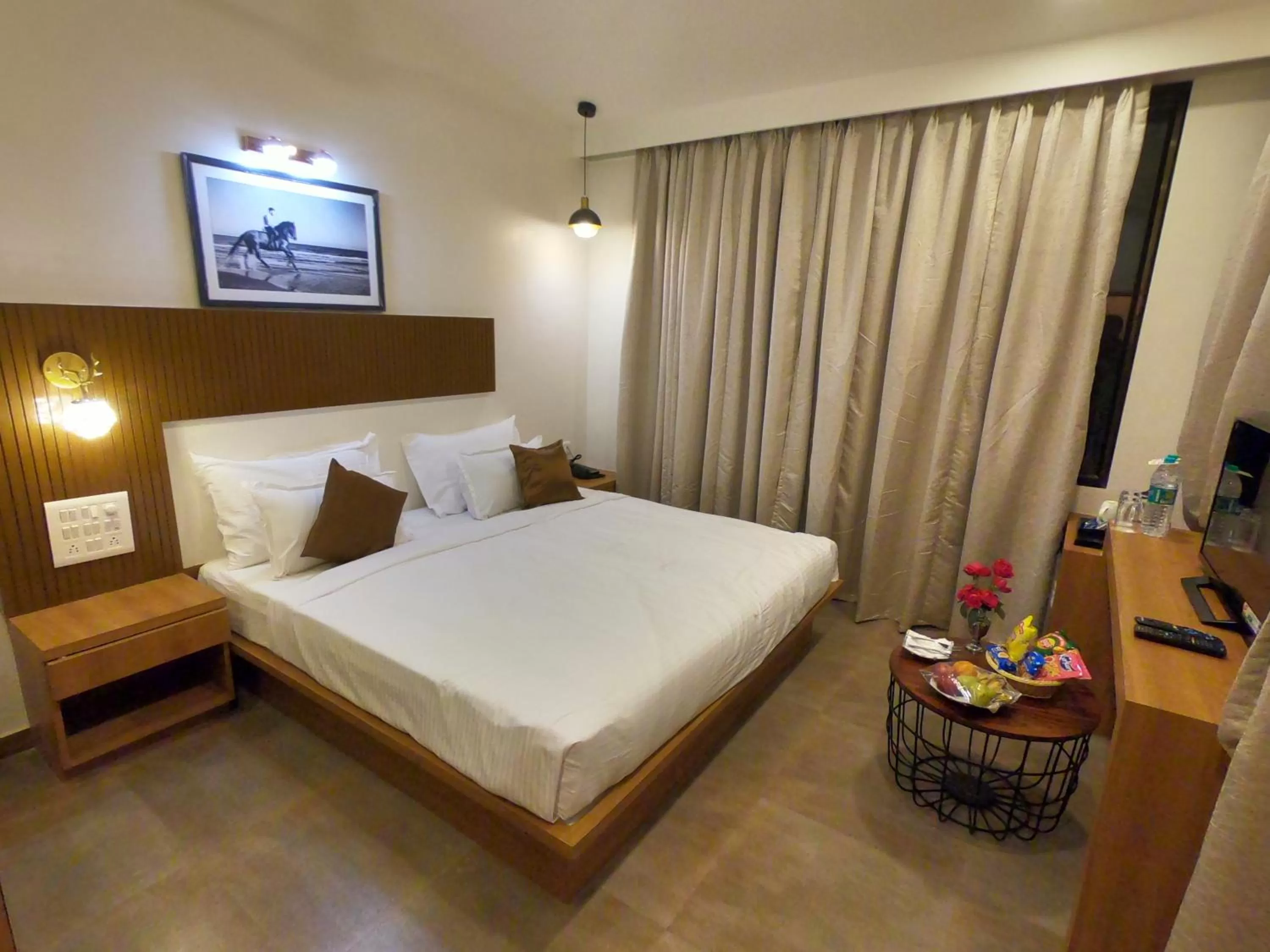 Bed in Jivanta Mahabaleshwar