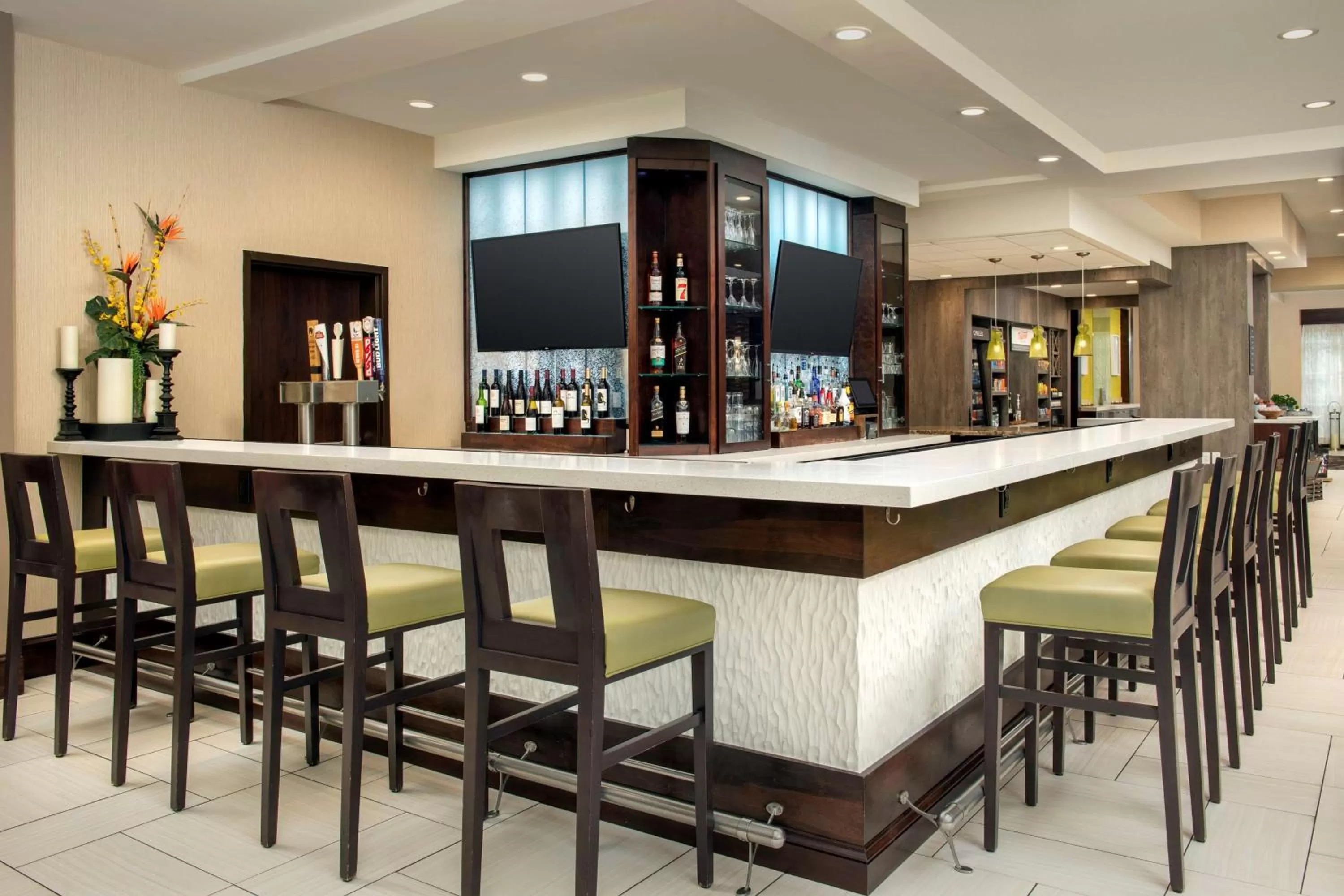 Lounge or bar in Hilton Garden Inn Murfreesboro