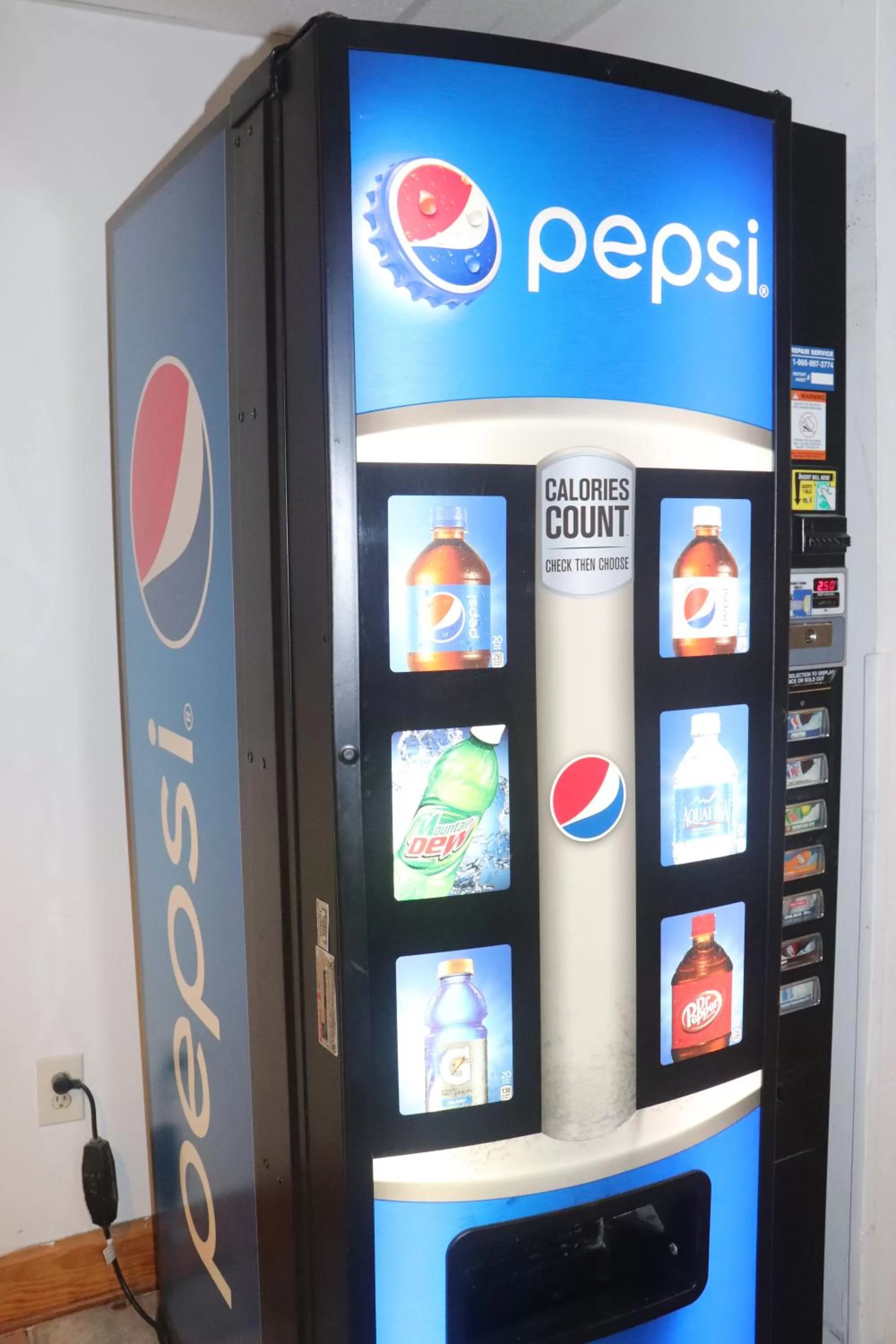 vending machine in Howard Johnson by Wyndham Tifton GA I-75