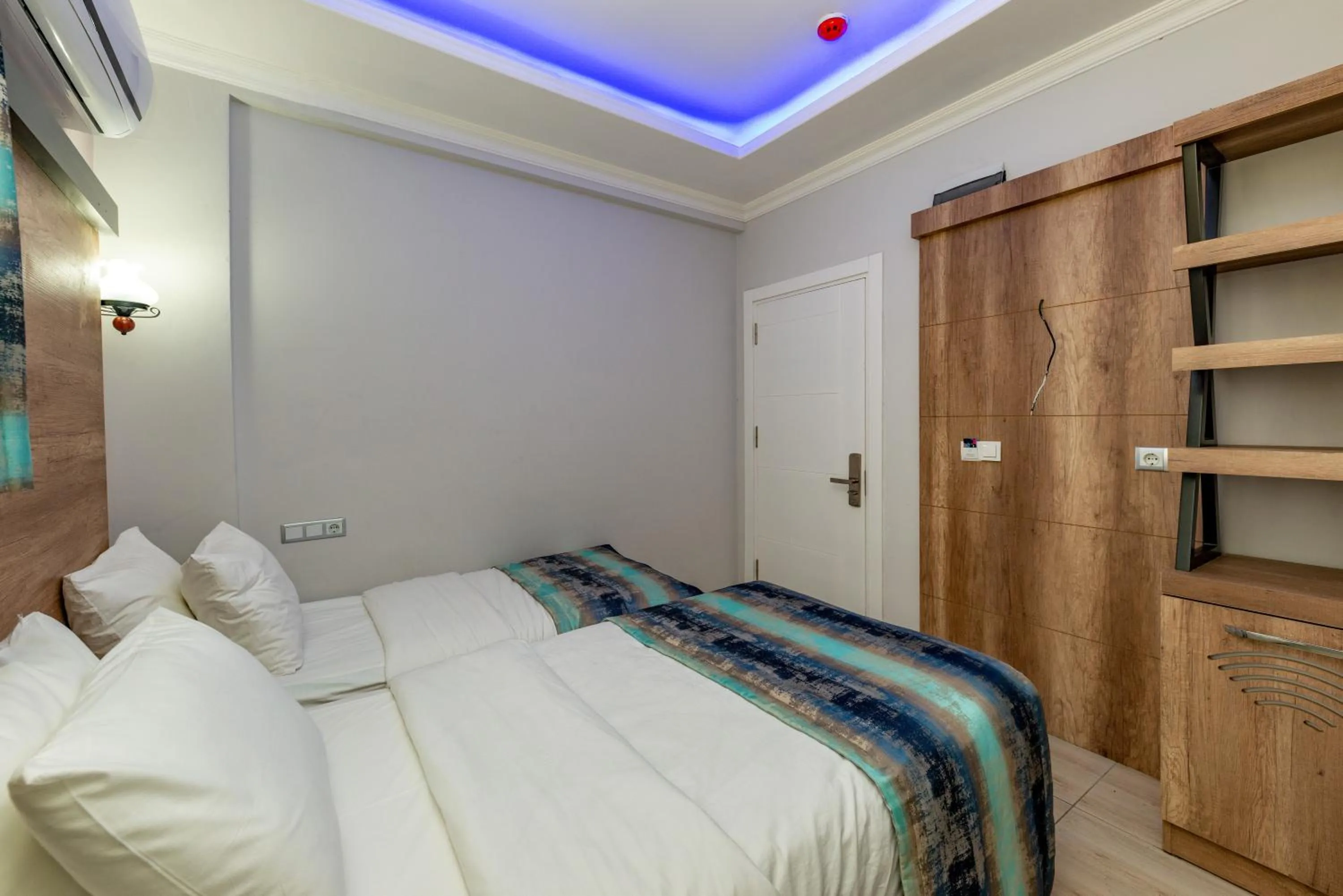 Bed in Linda Expo Palace