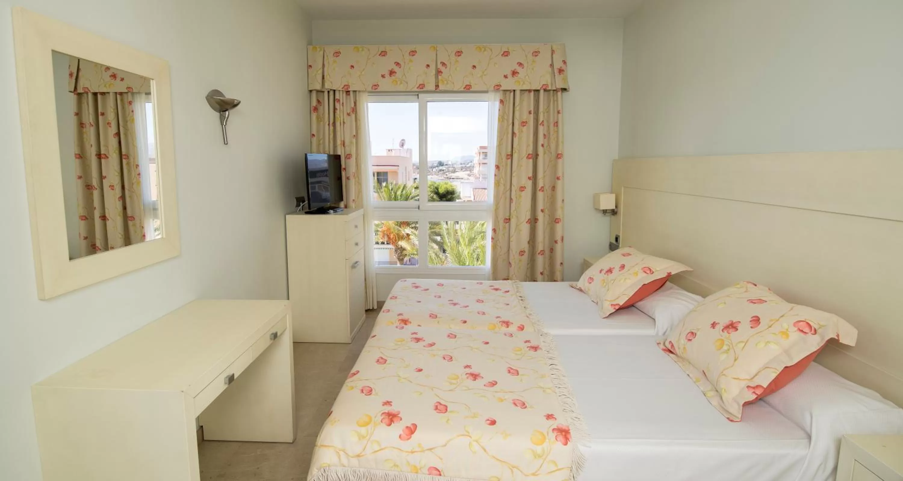 Bed in Senator Águilas