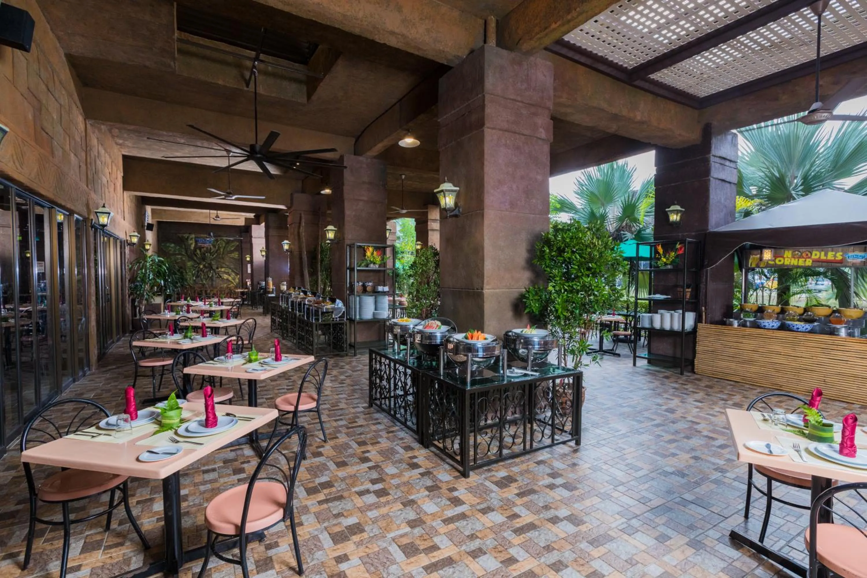 Restaurant/places to eat in Sunway Lost World Hotel