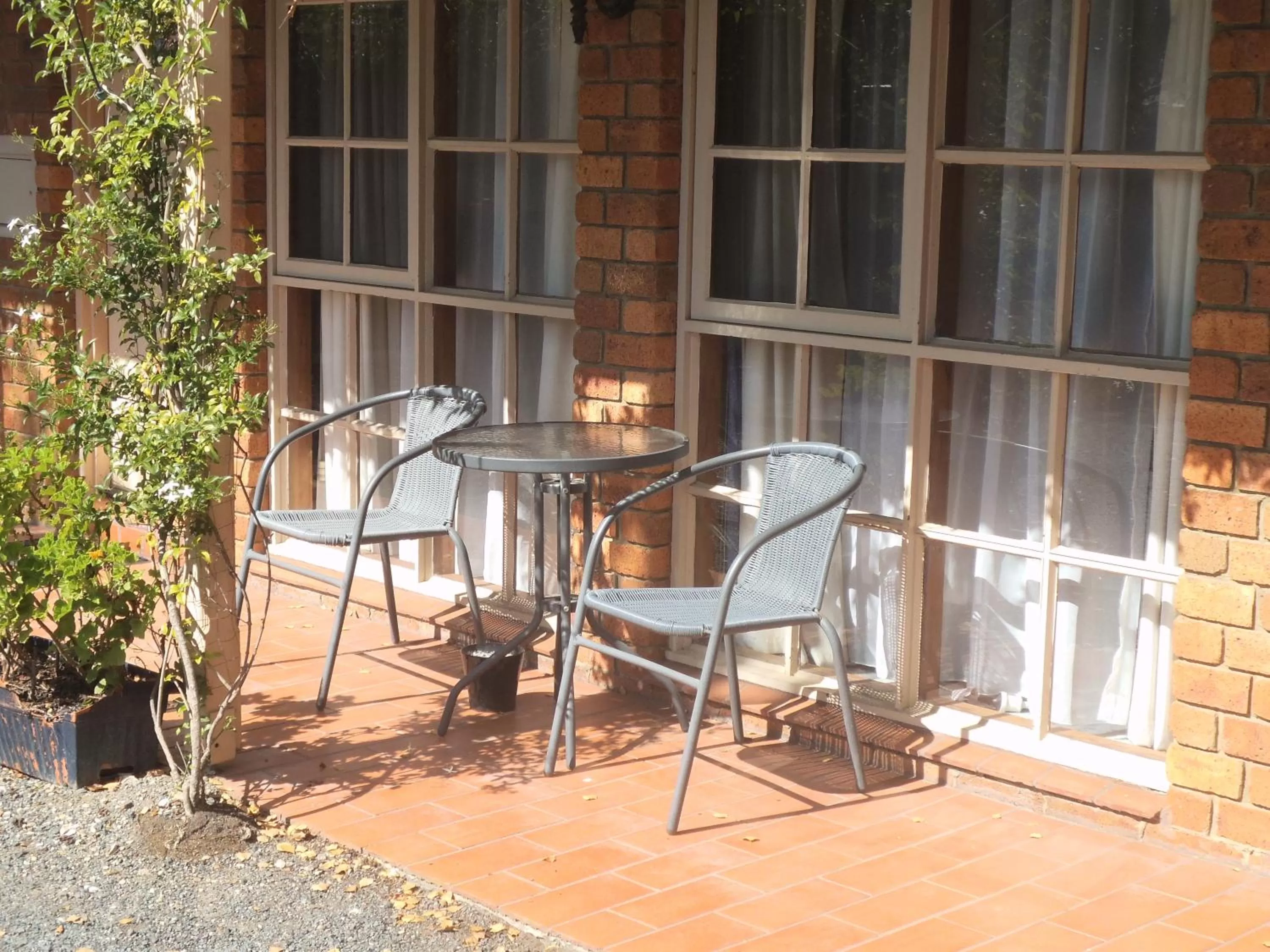 Patio in Yarragon Motel