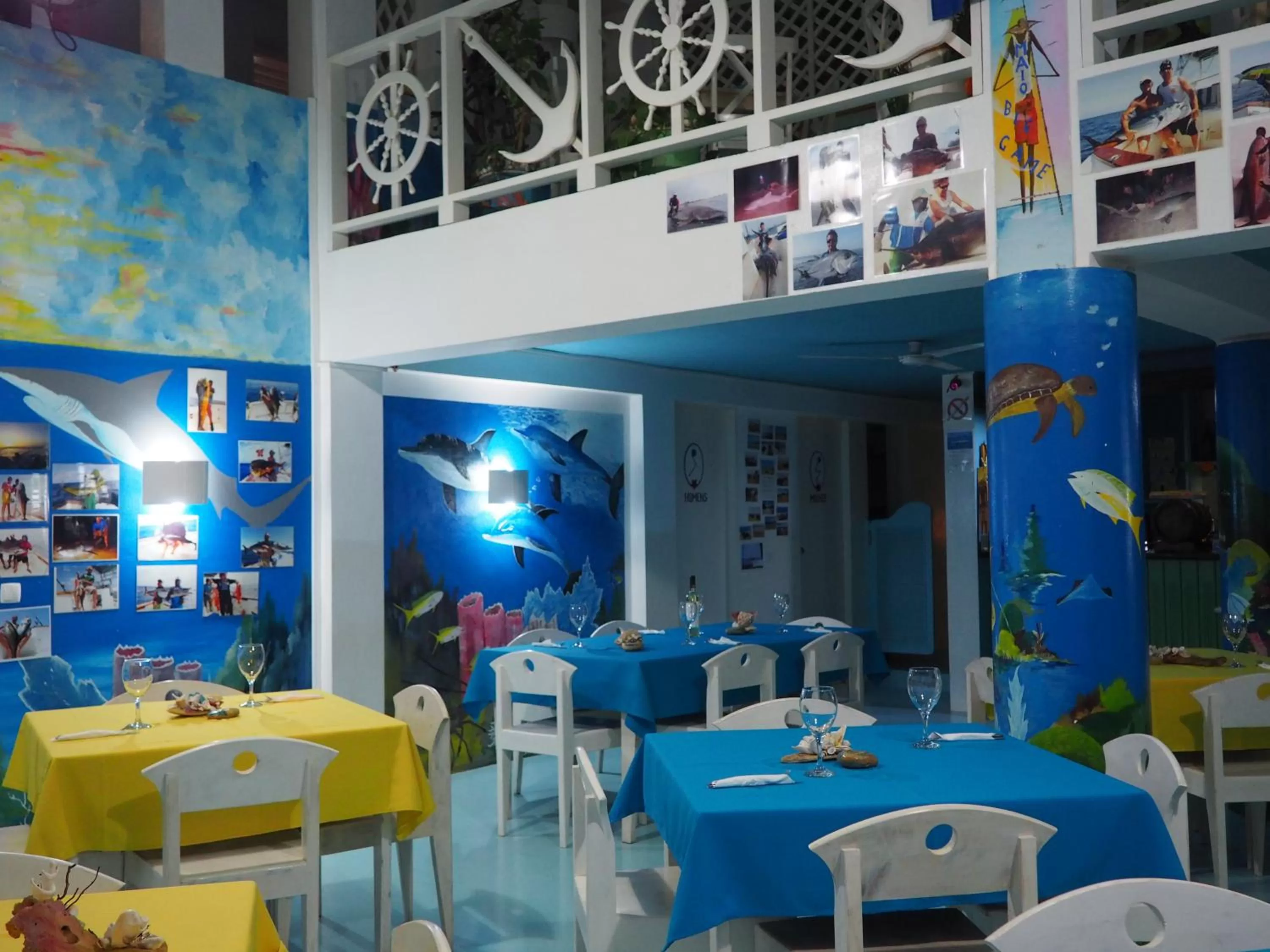 Communal lounge/ TV room, Restaurant/Places to Eat in Pensaò Big Game Maio