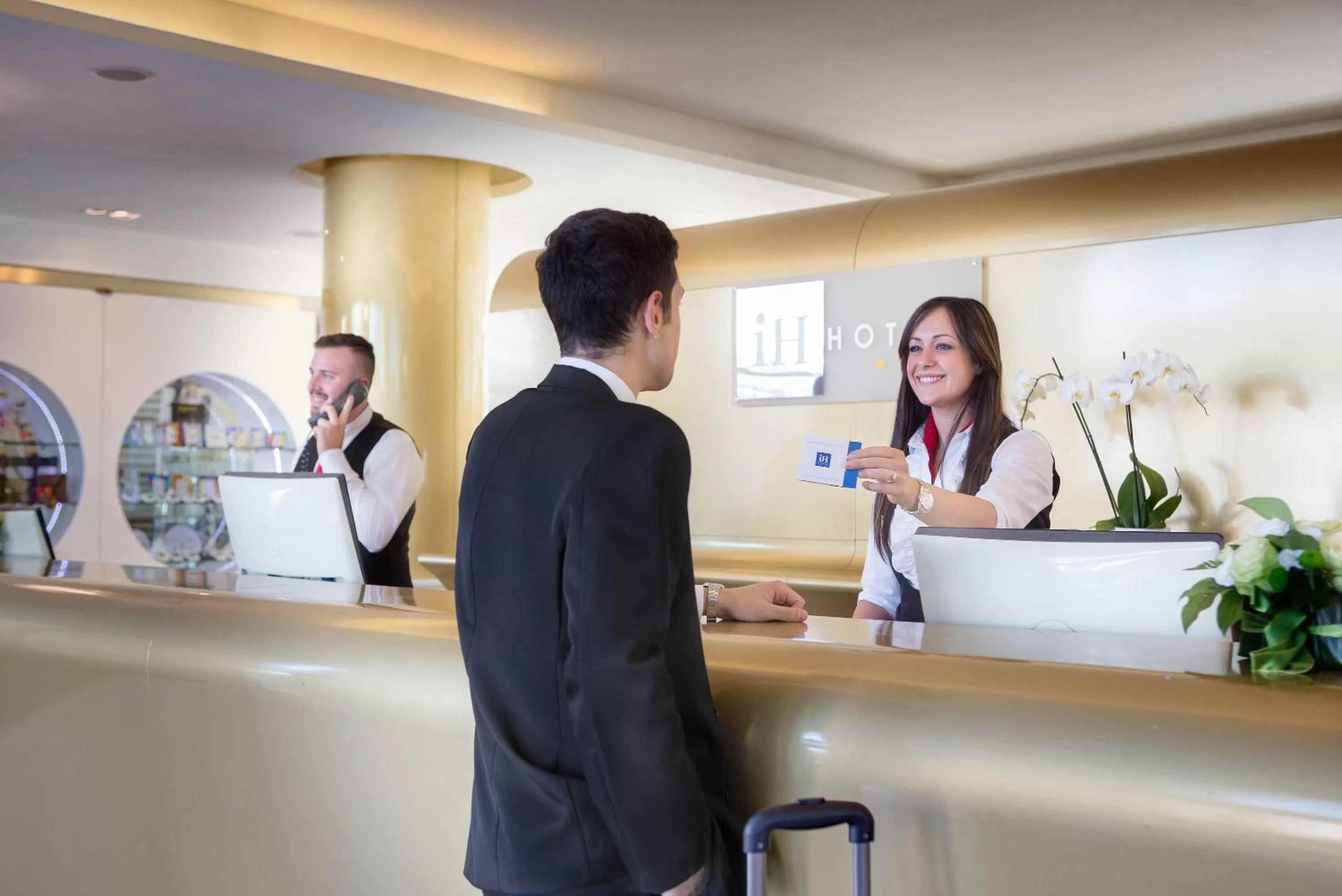 Lobby or reception in iH Hotels Roma Z3
