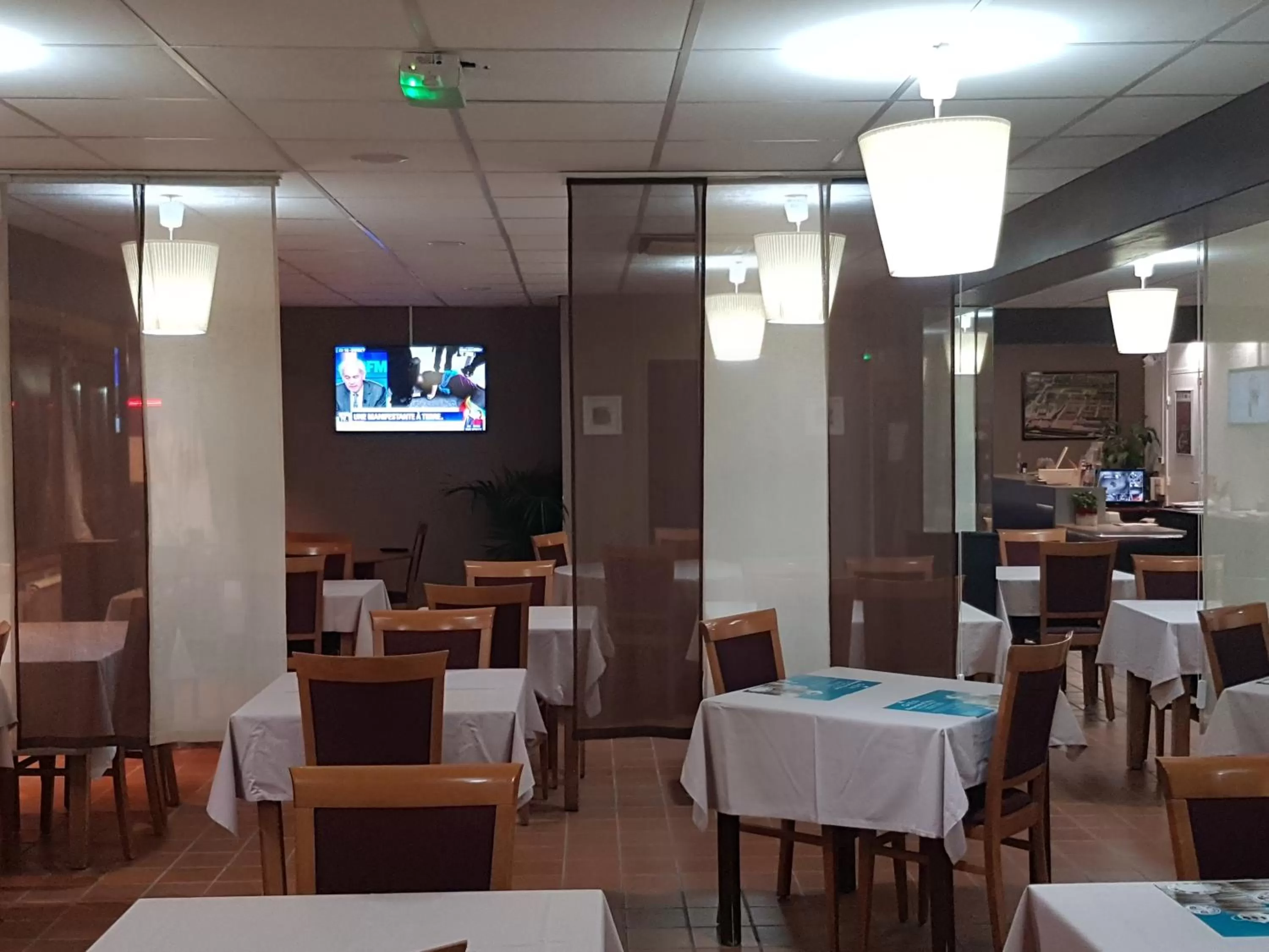 Restaurant/places to eat in IKAR - Fasthotel Blois