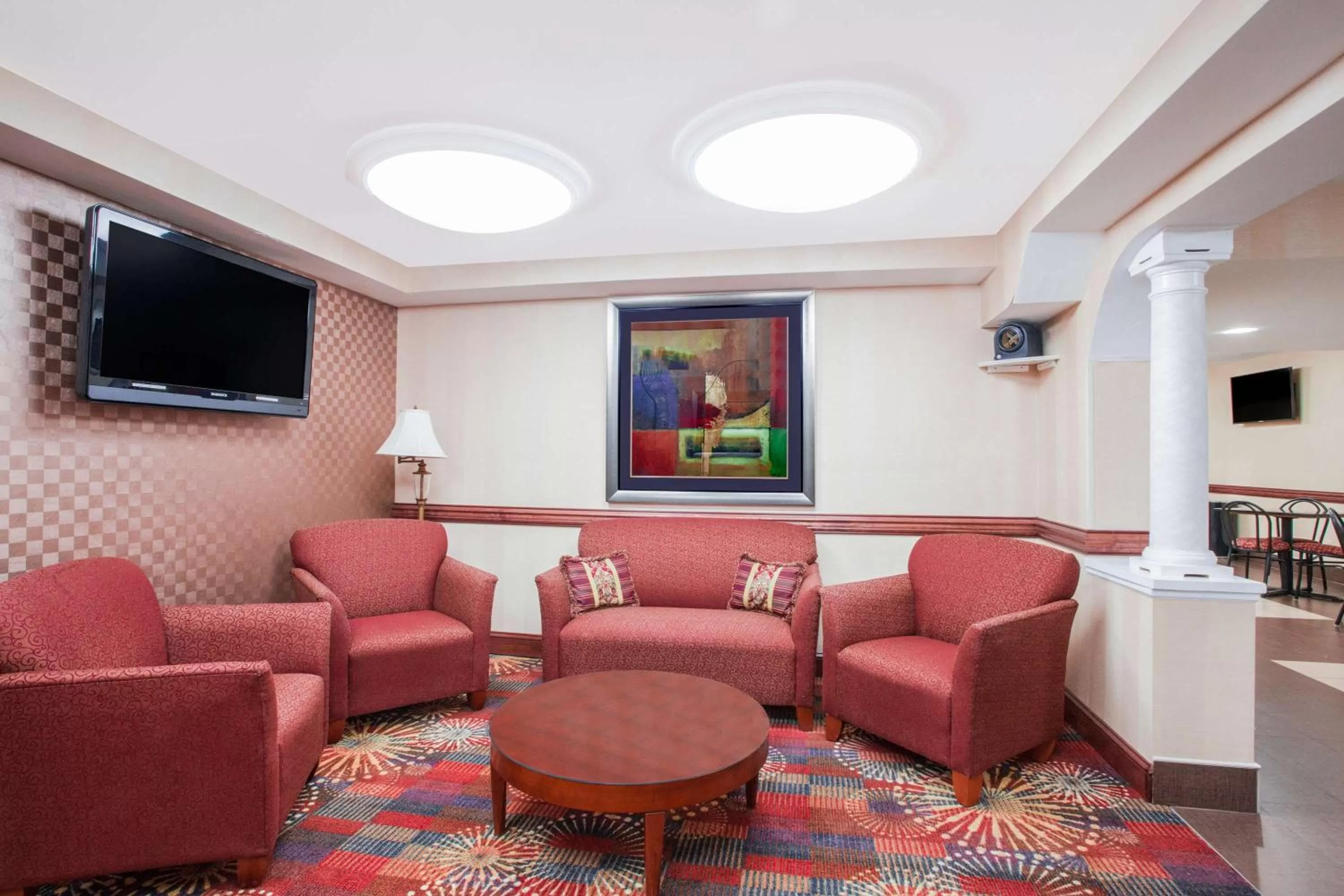 Lobby or reception in Ramada by Wyndham Edgewood Hotel & Conference Center