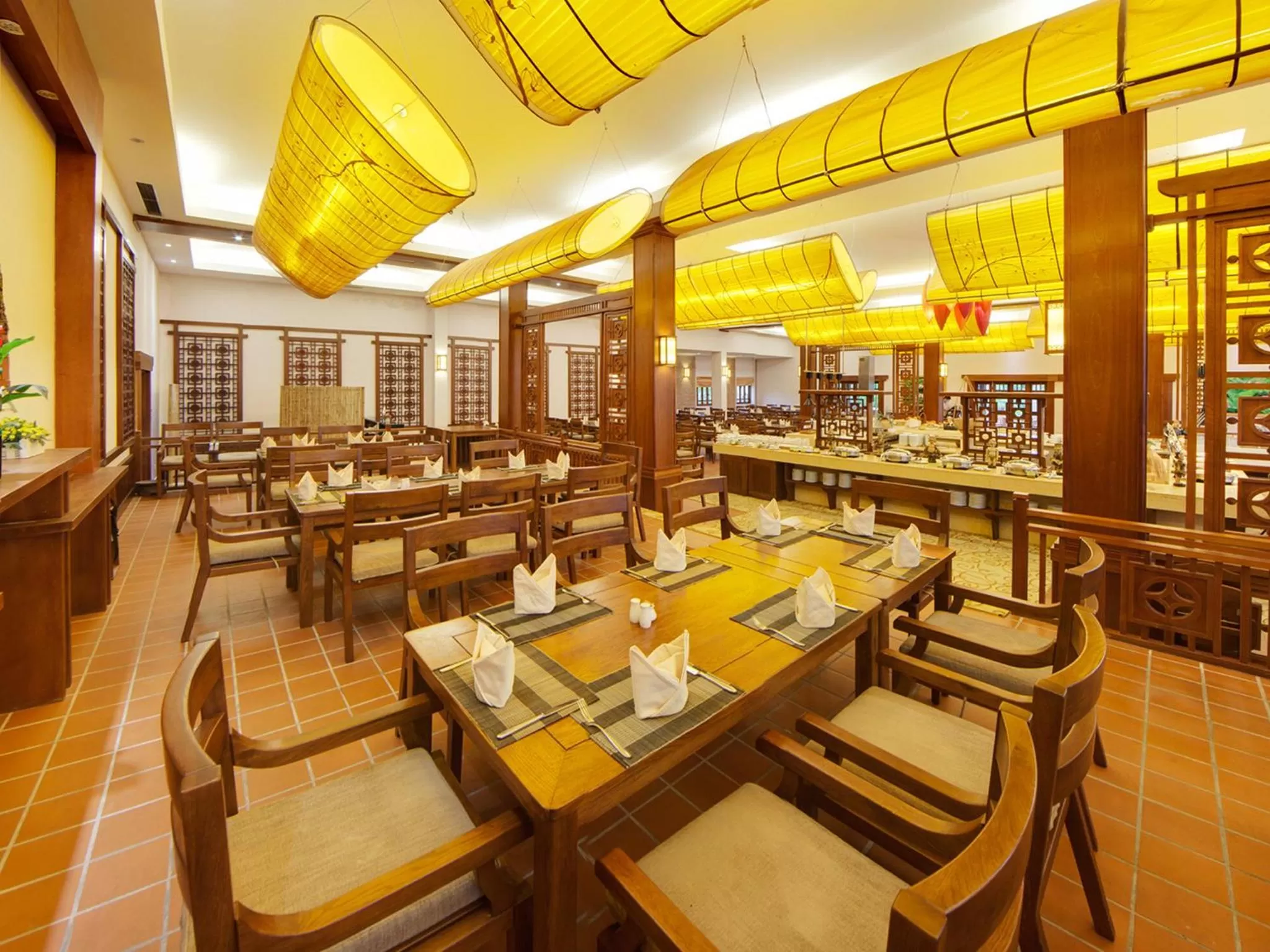 Restaurant/places to eat in Emeralda Resort Ninh Binh