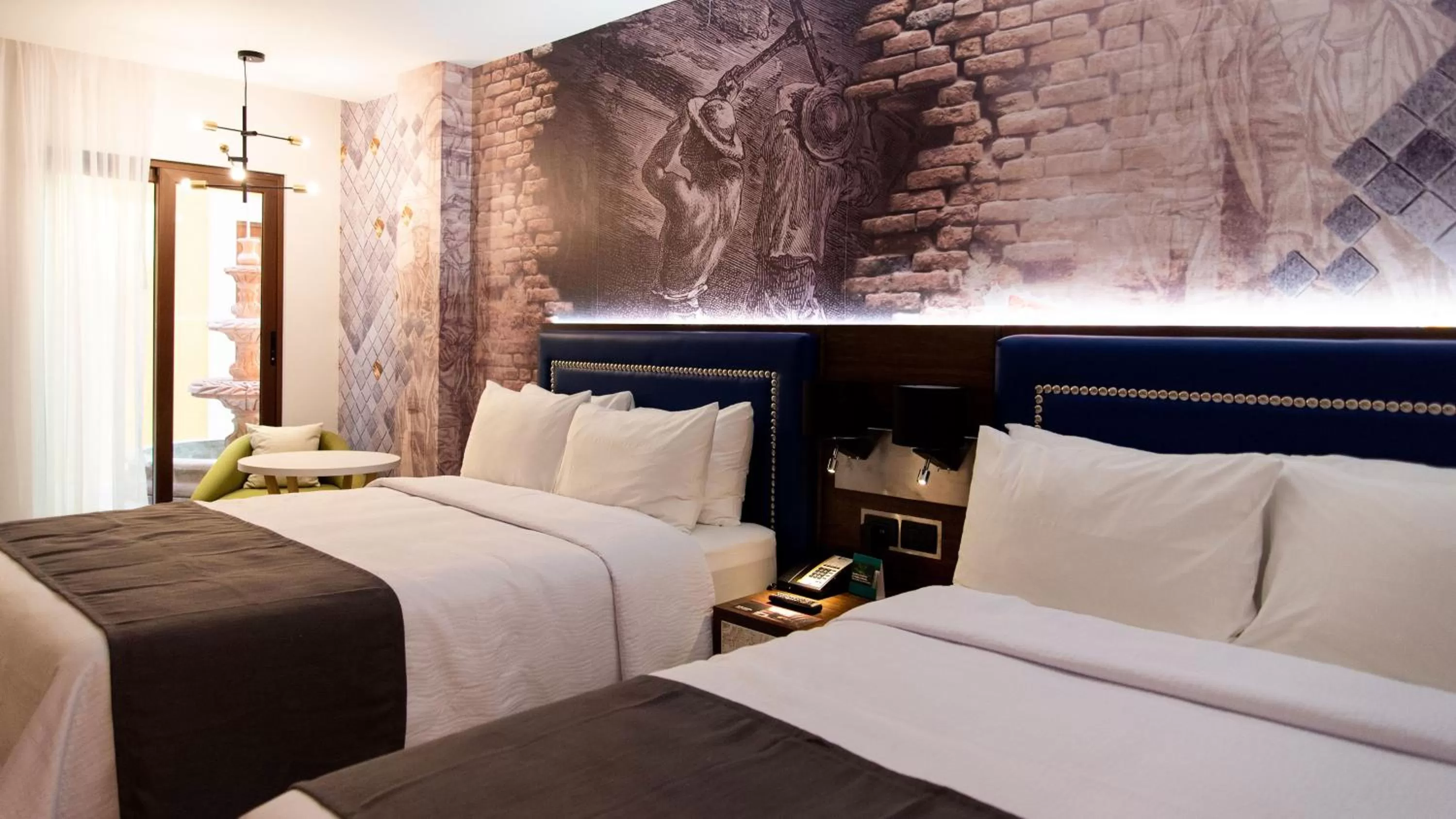 Photo of the whole room, Bed in Hotel Indigo Guanajuato by IHG