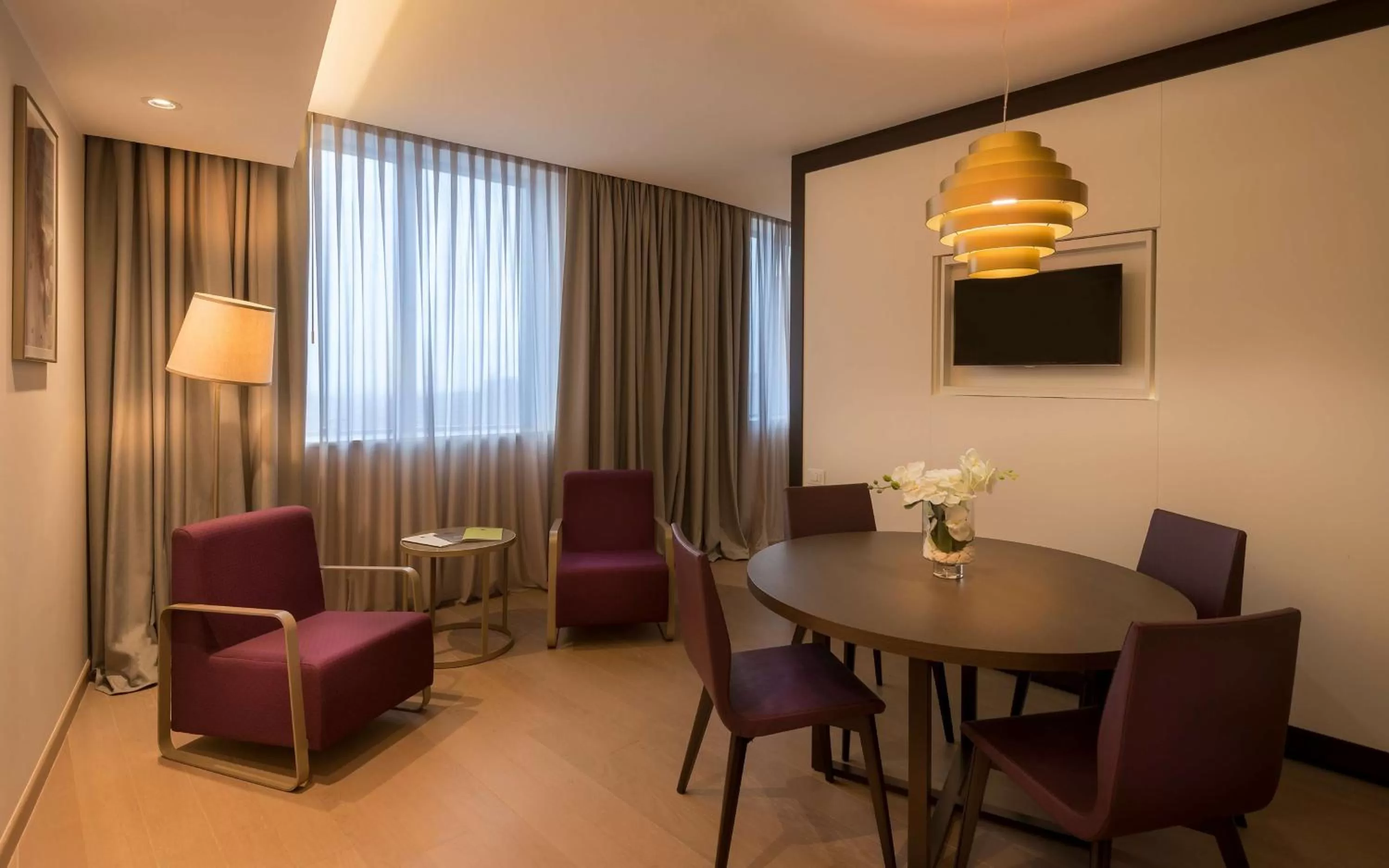 King Suite in DoubleTree by Hilton Yerevan City Centre
