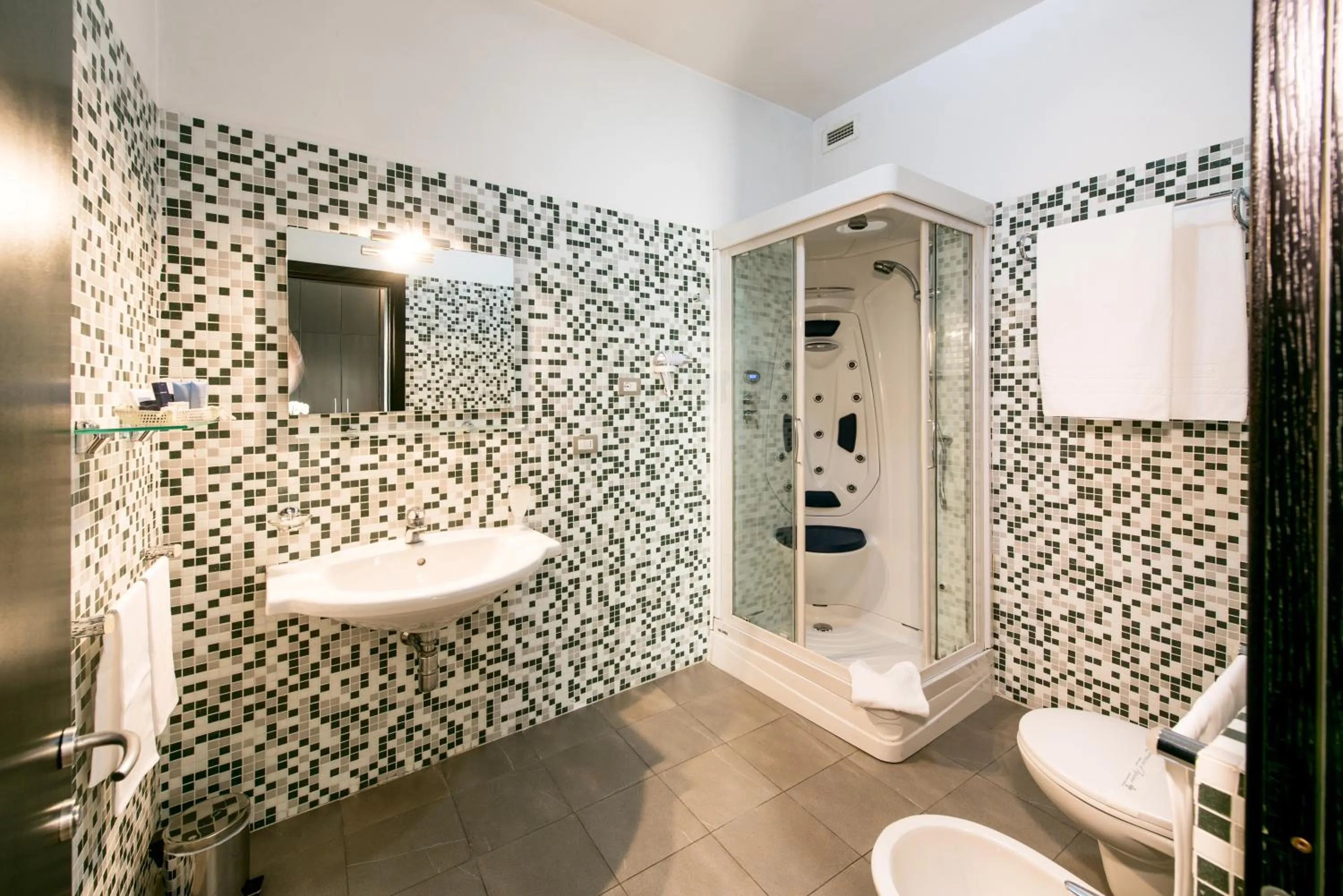 Bathroom in Sea Lion Hotel