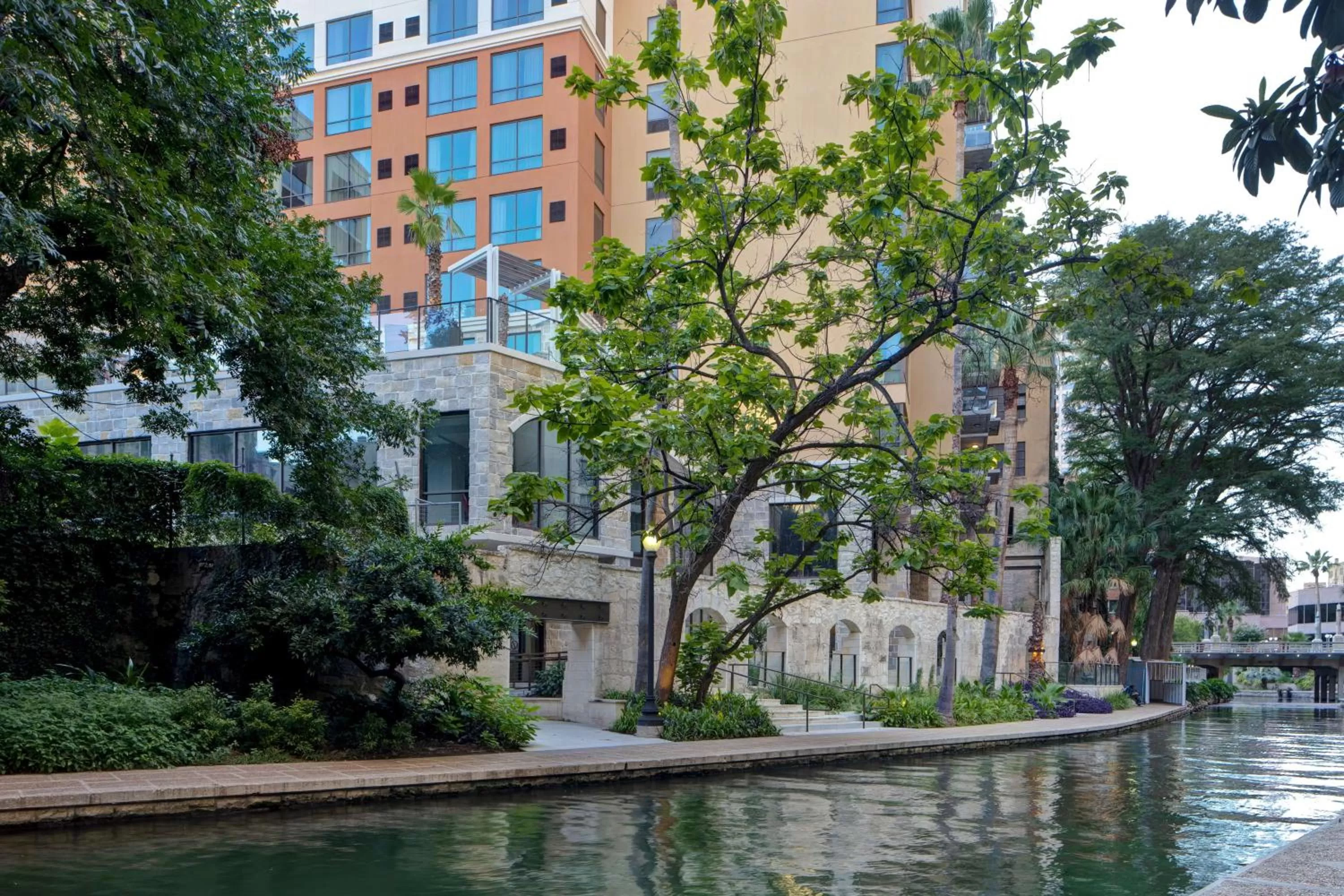 Property building in Home2 Suites By Hilton San Antonio on the Riverwalk