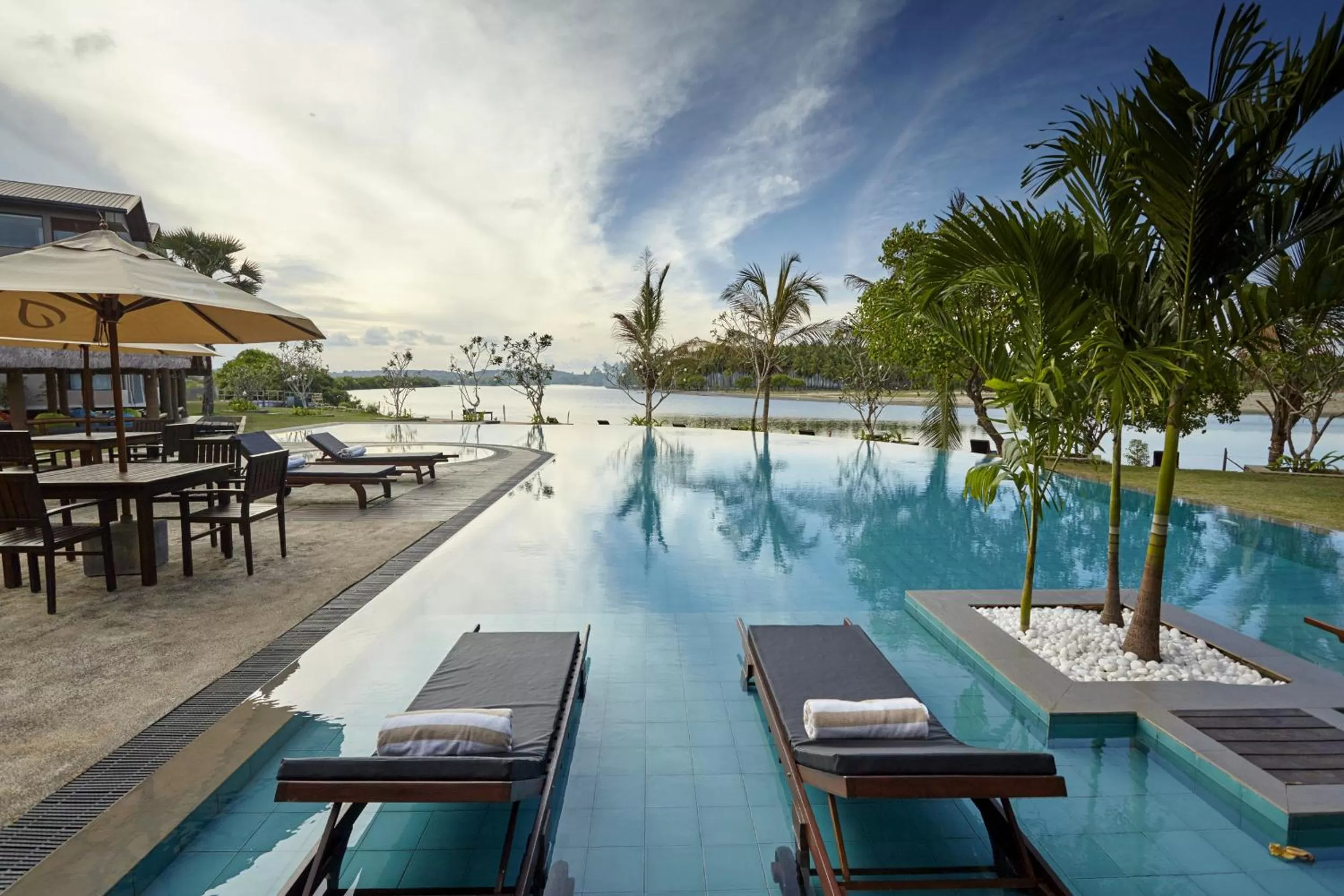 Swimming pool in Amaranthe Bay Resort & Spa