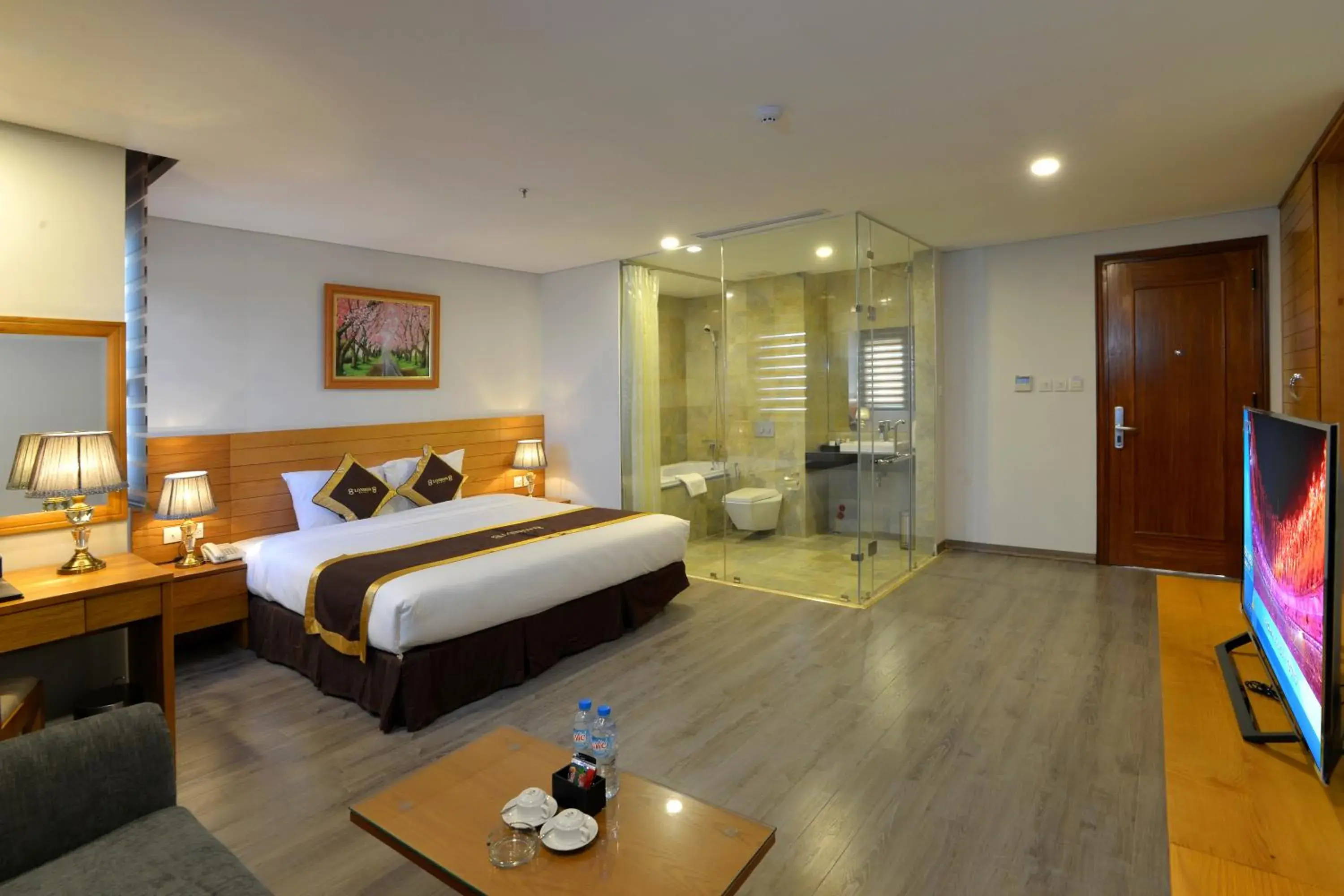 Large Double or Twin Room in London Hanoi Hotel Large Double or Twin Room in London Hanoi Hotel
