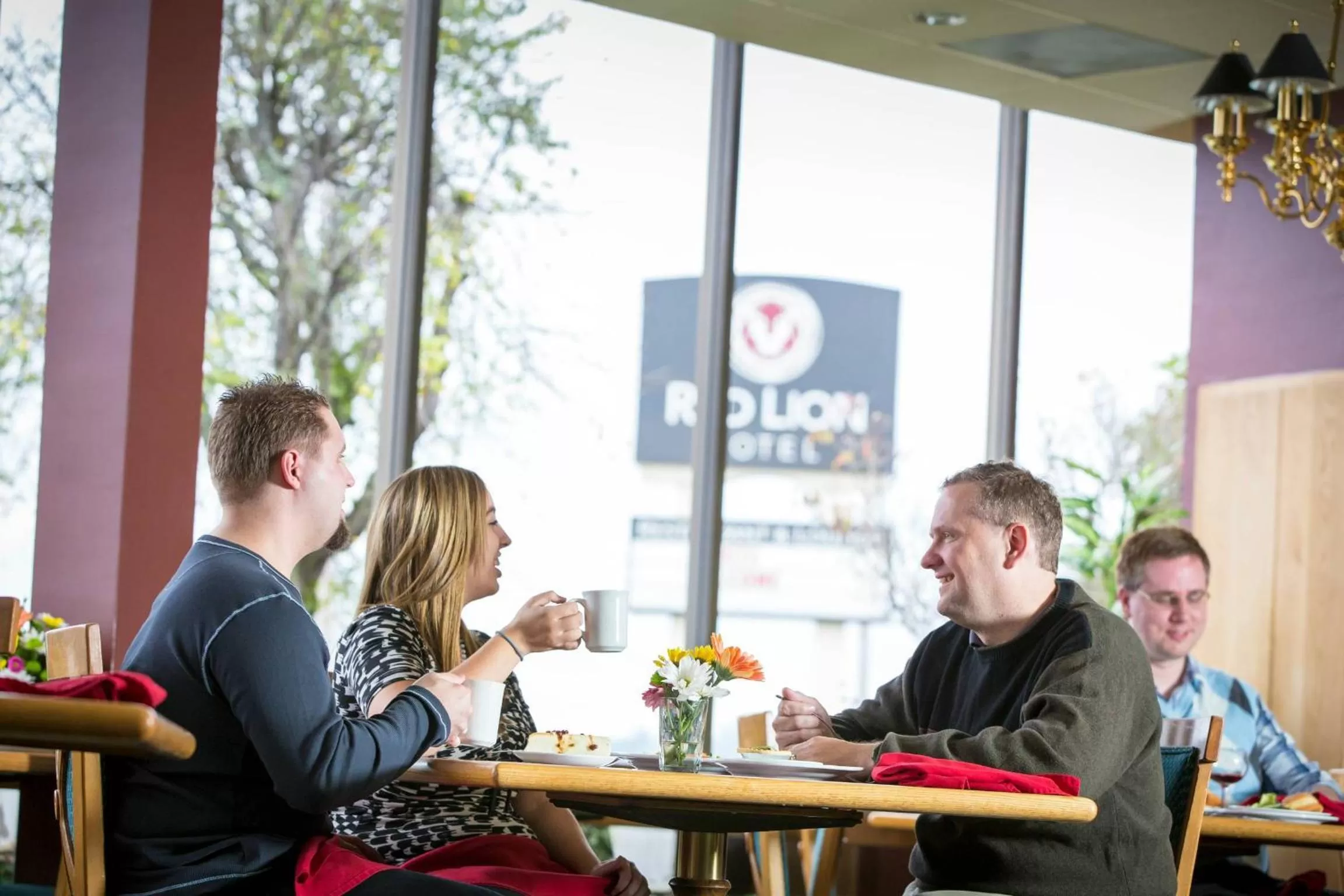 Restaurant/places to eat in Red Lion Hotel Coos Bay