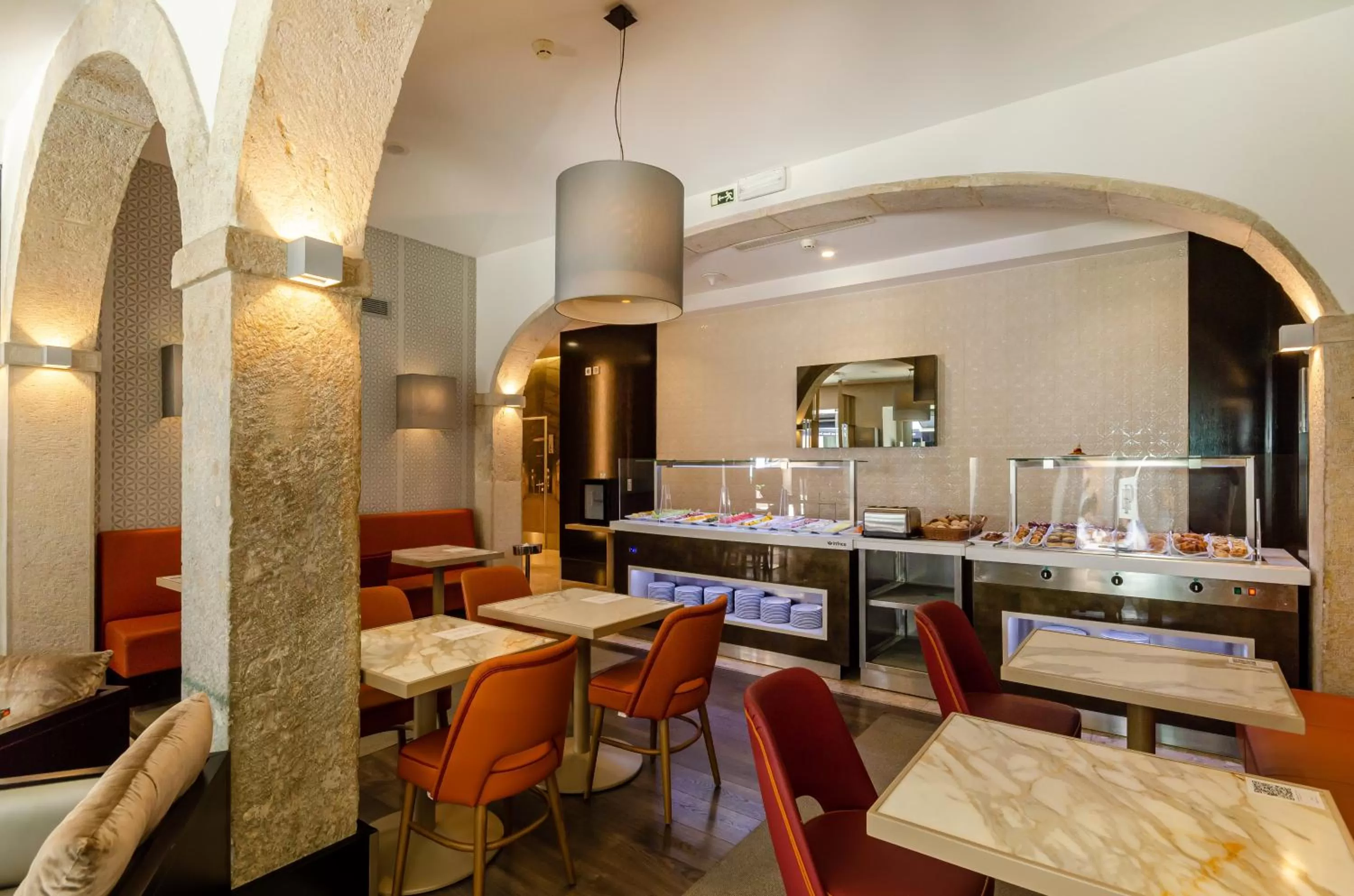 Restaurant/places to eat in Hotel Santa Justa